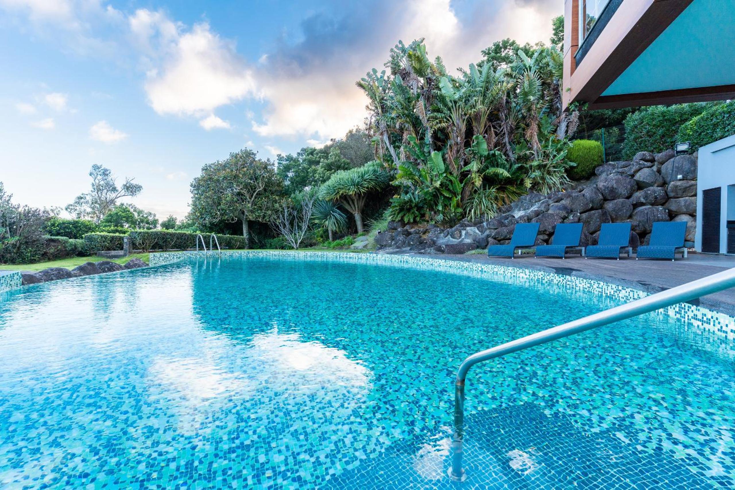 Casa Vista Azul by Atlantic Holiday