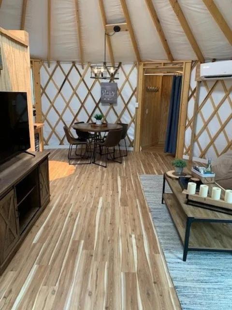North Fork Cottages & RV Resort