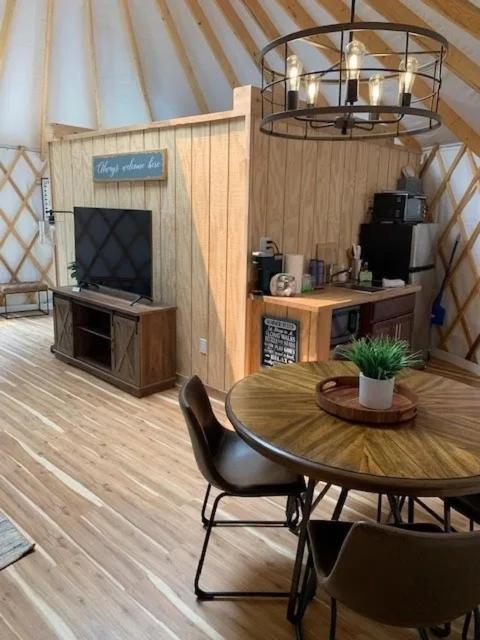 North Fork Cottages & RV Resort