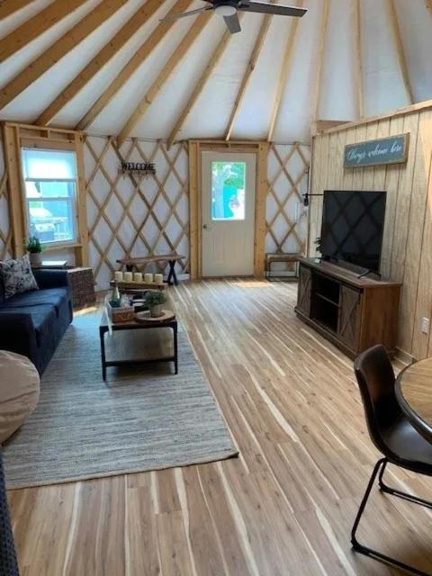 North Fork Cottages & RV Resort