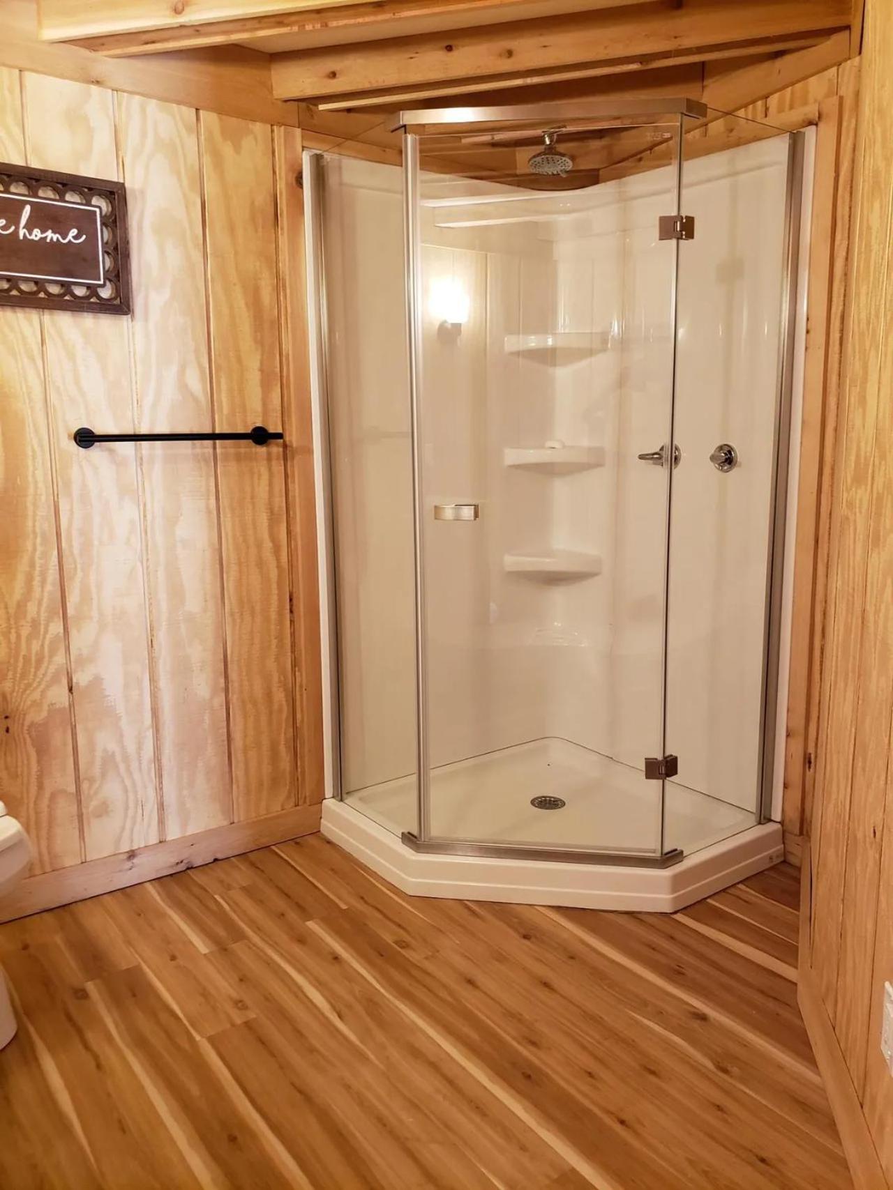 North Fork Cottages & RV Resort