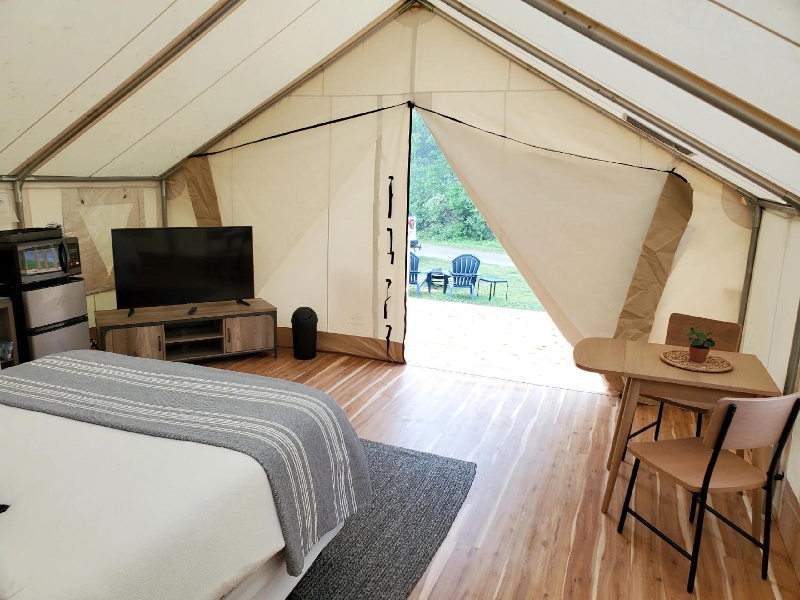 North Fork Cottages & RV Resort