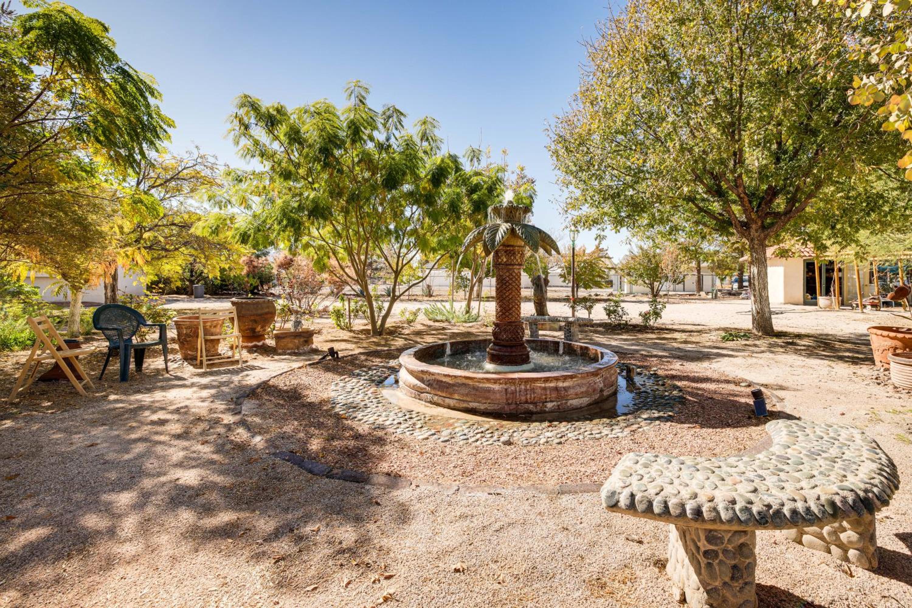 3 Mi to Dtwn Pahrump Romantic Desert Oasis
