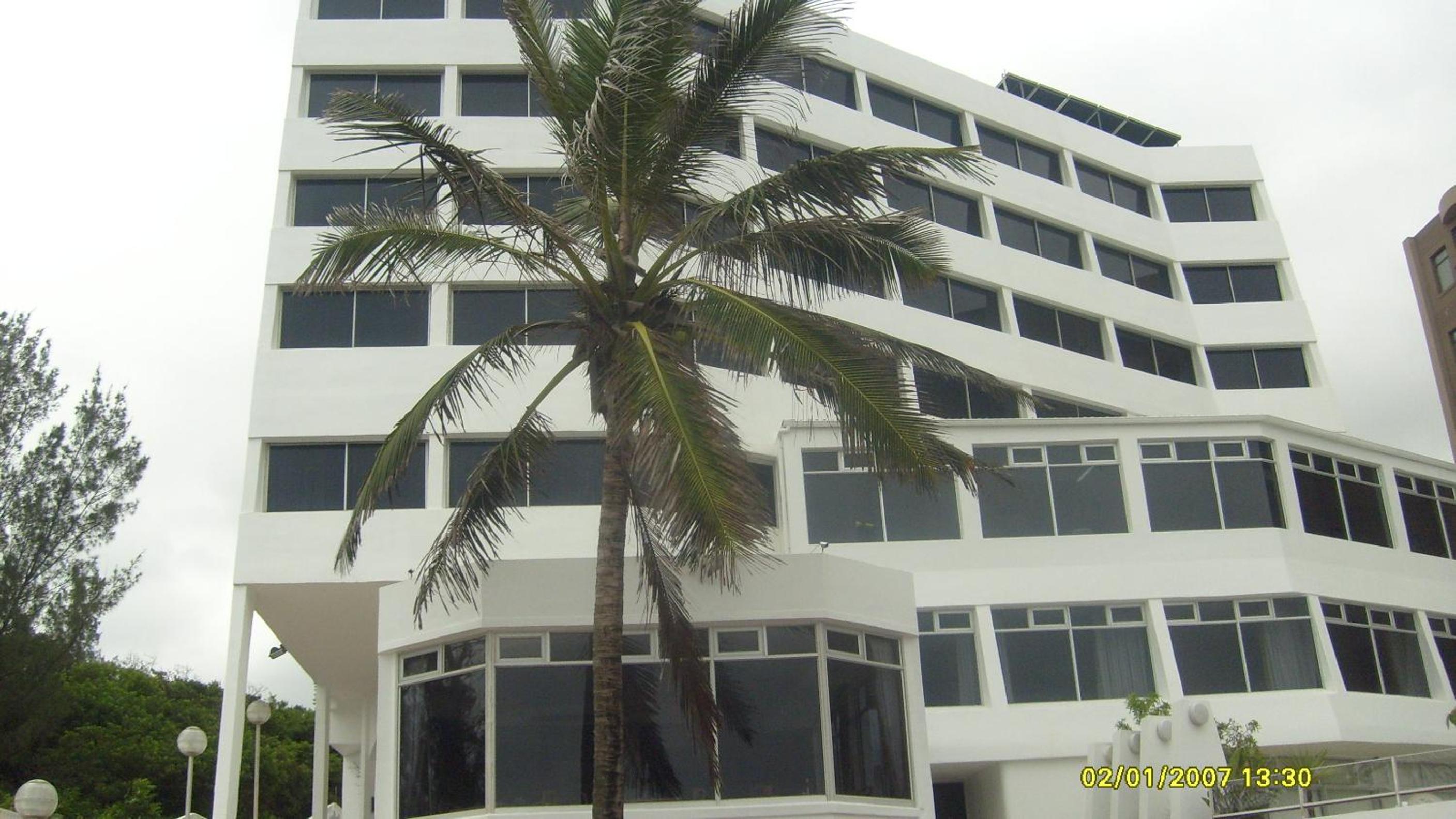 Hotel La Mercy Beach Hotel - Image 1