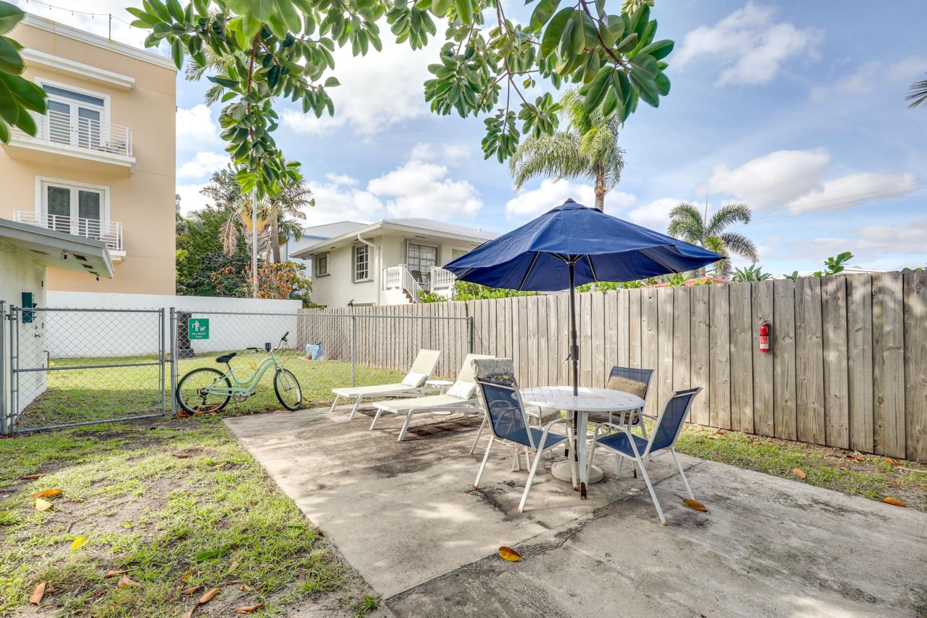 1 Mi to Pompano Beach Pier Pet-Friendly Studio!