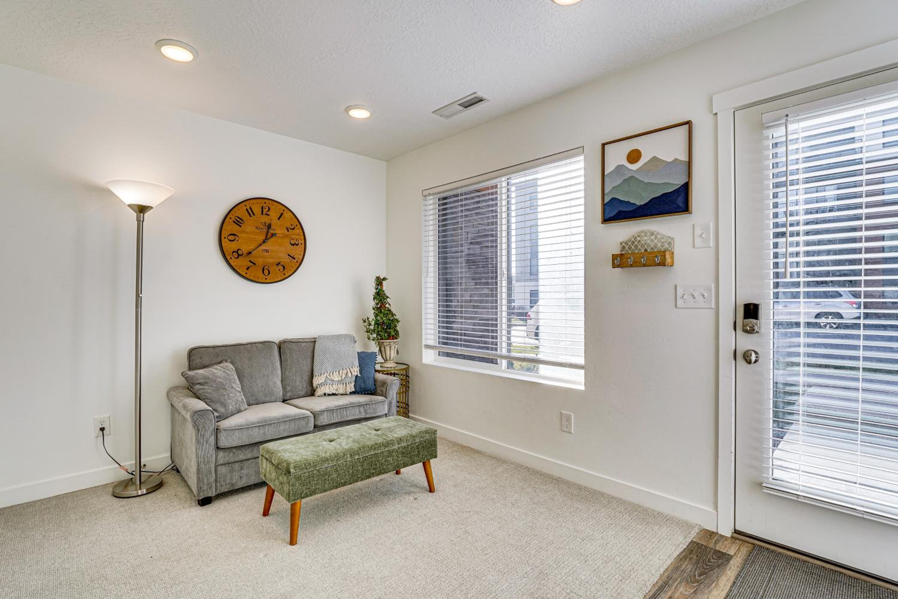 7 Mi to Park City Mtn! Multi-Level Unit with Balcony
