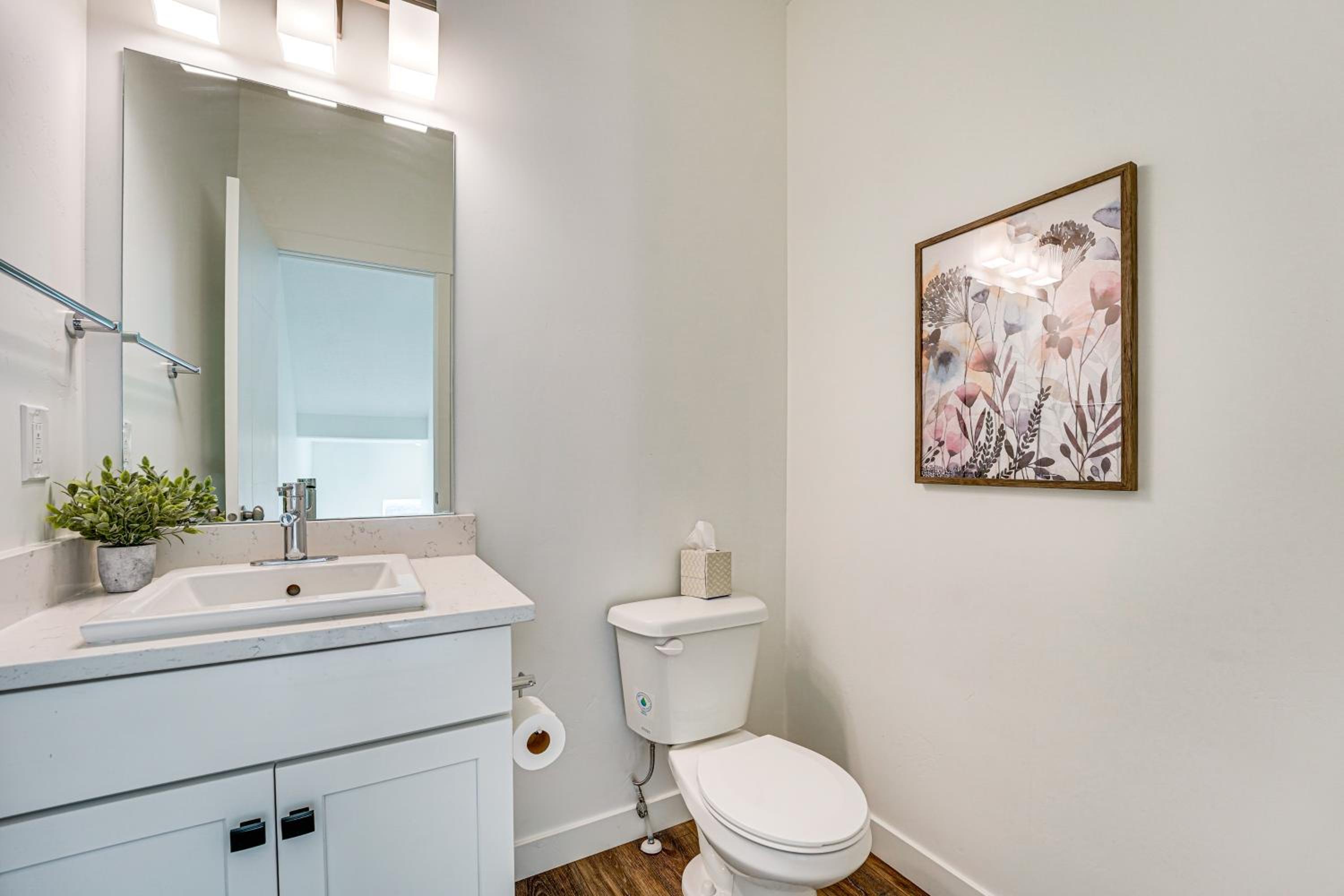 7 Mi to Park City Mtn! Multi-Level Unit with Balcony