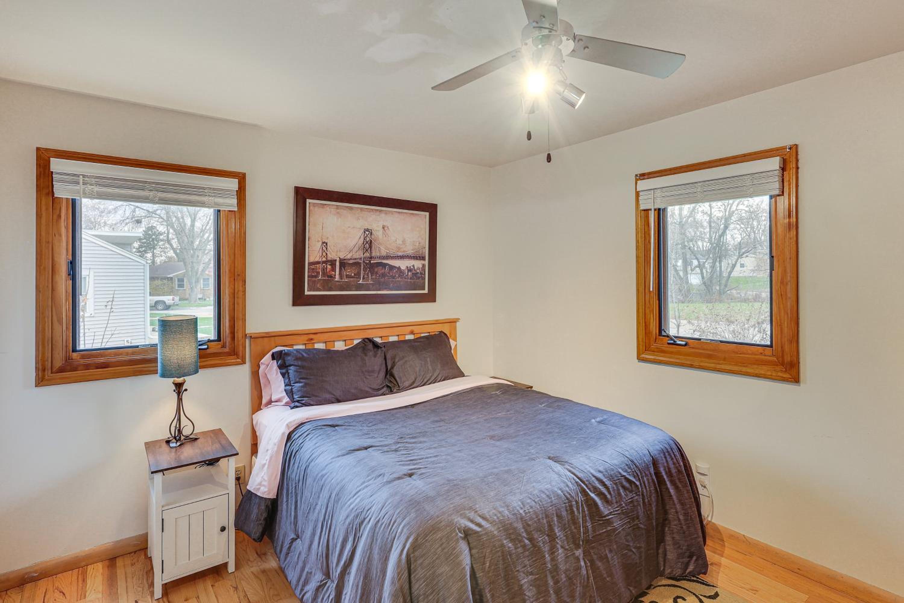 6 Mi to Dtwn Cozy Omaha Apt with Private Yard!