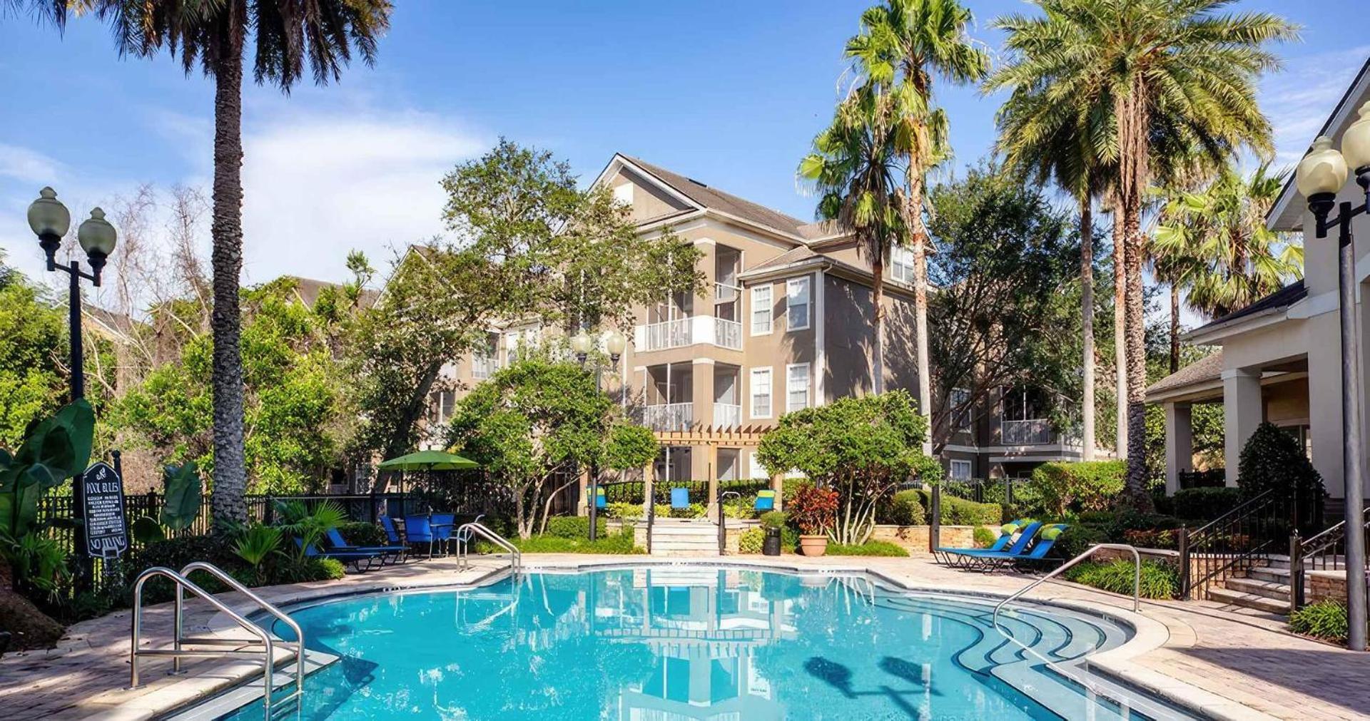Landing Stunning 1BD Gym Pool