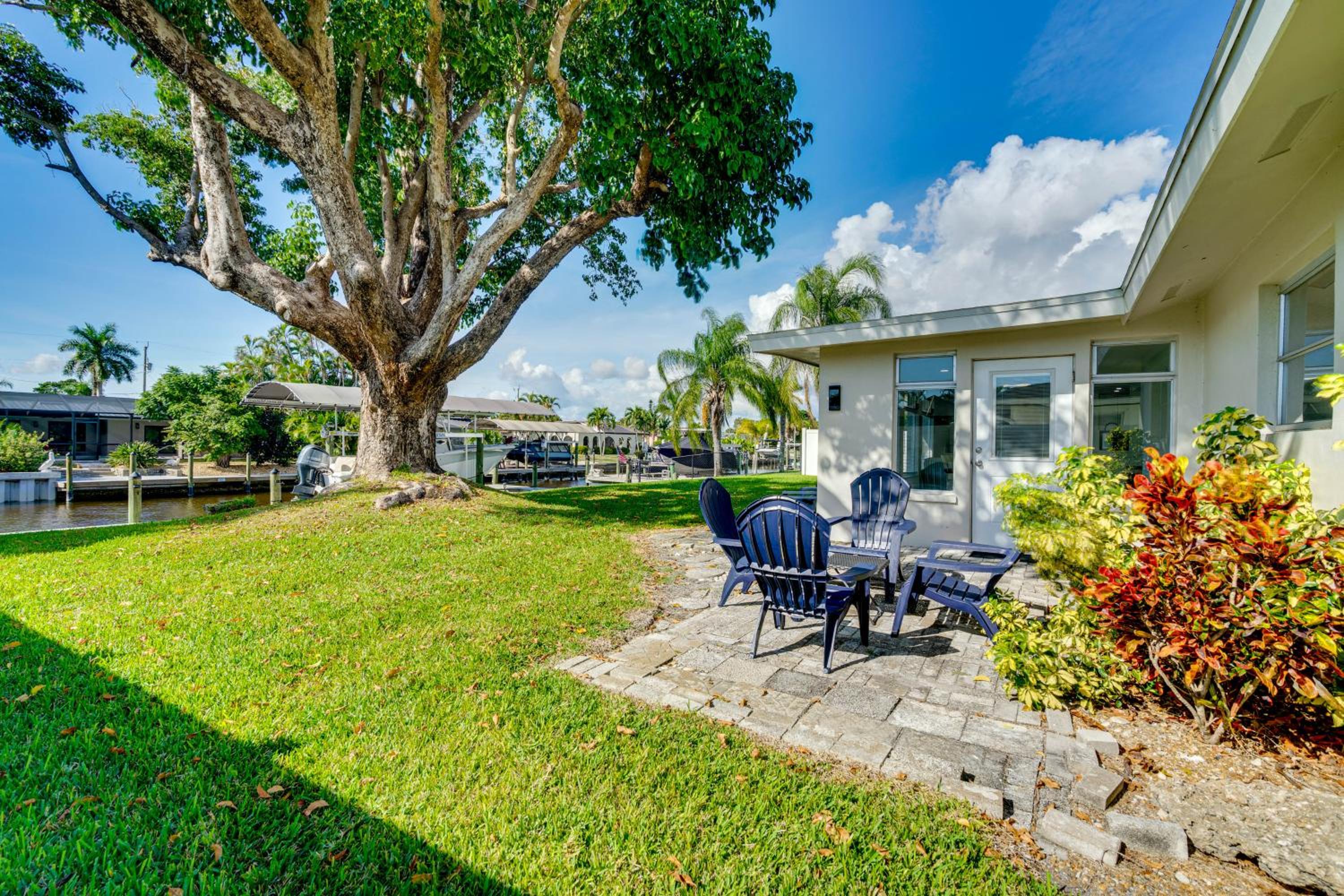 2 Mi to Marina and Beach Cape Coral Home with Dock