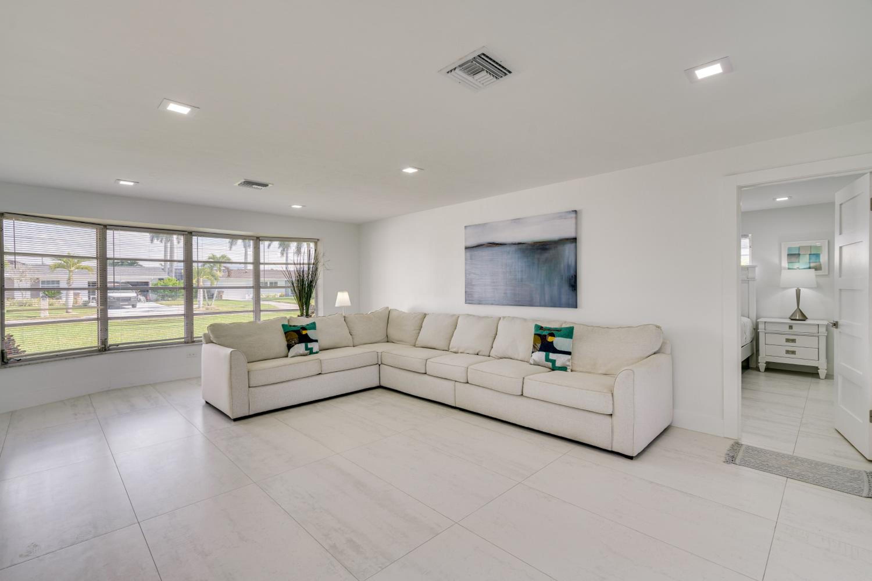 2 Mi to Marina and Beach Cape Coral Home with Dock