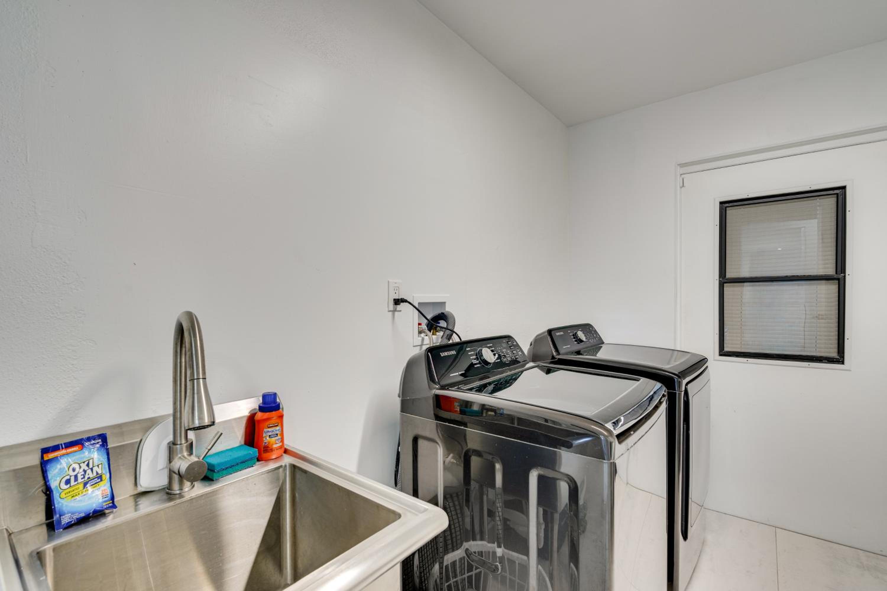 2 Mi to Marina and Beach Cape Coral Home with Dock
