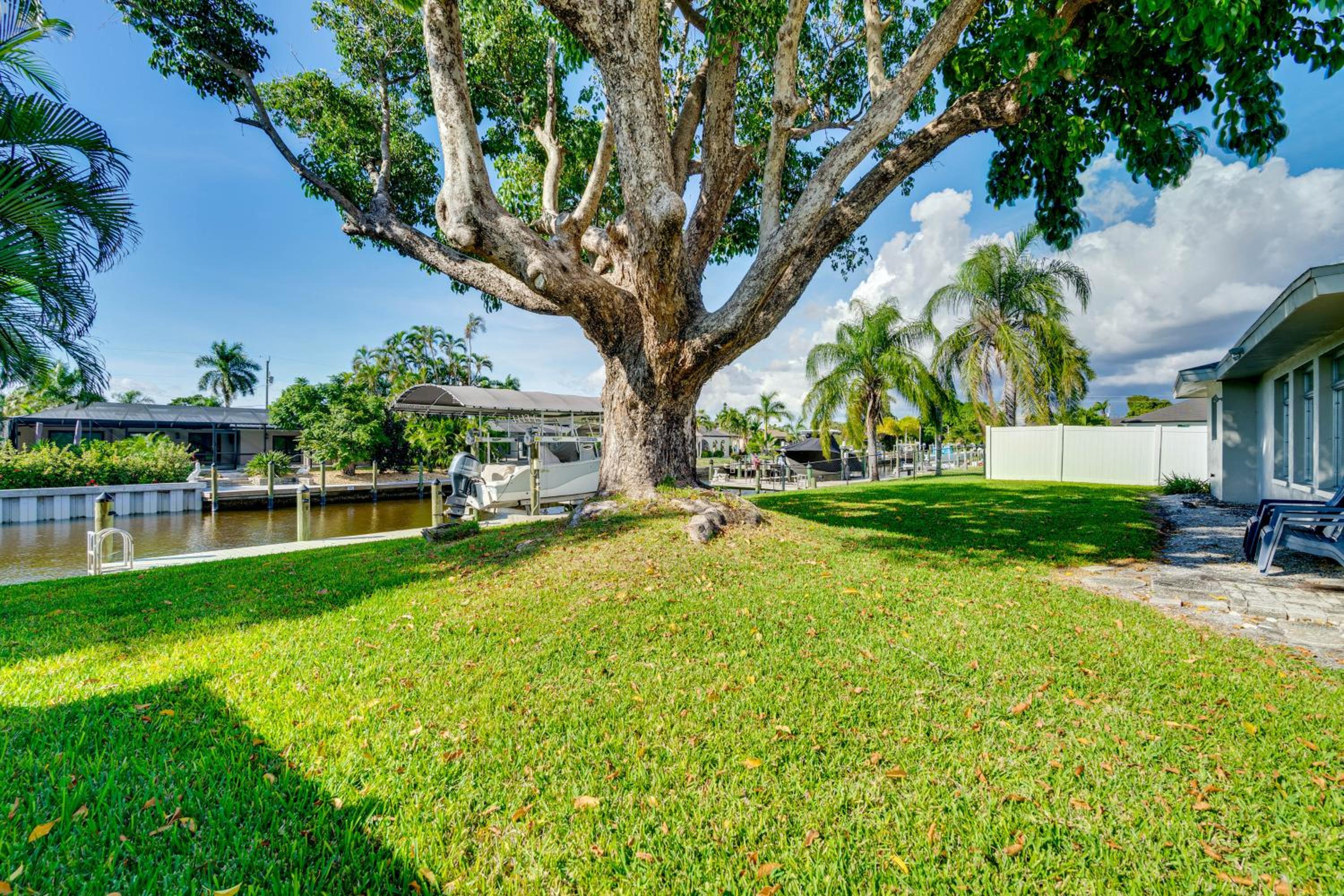 2 Mi to Marina and Beach Cape Coral Home with Dock