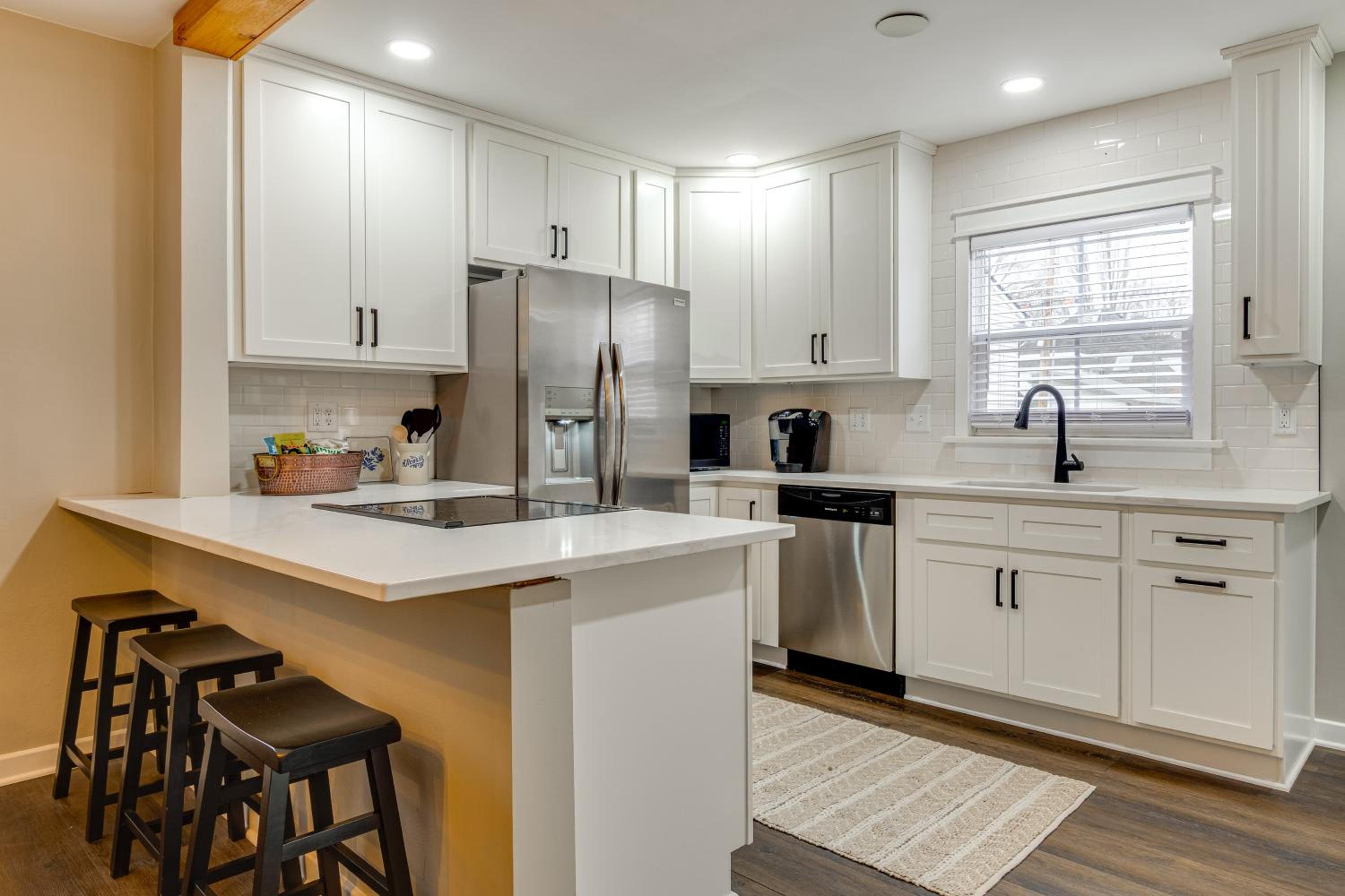 Walk to Downtown Frankfort Patio, Firepit and More!
