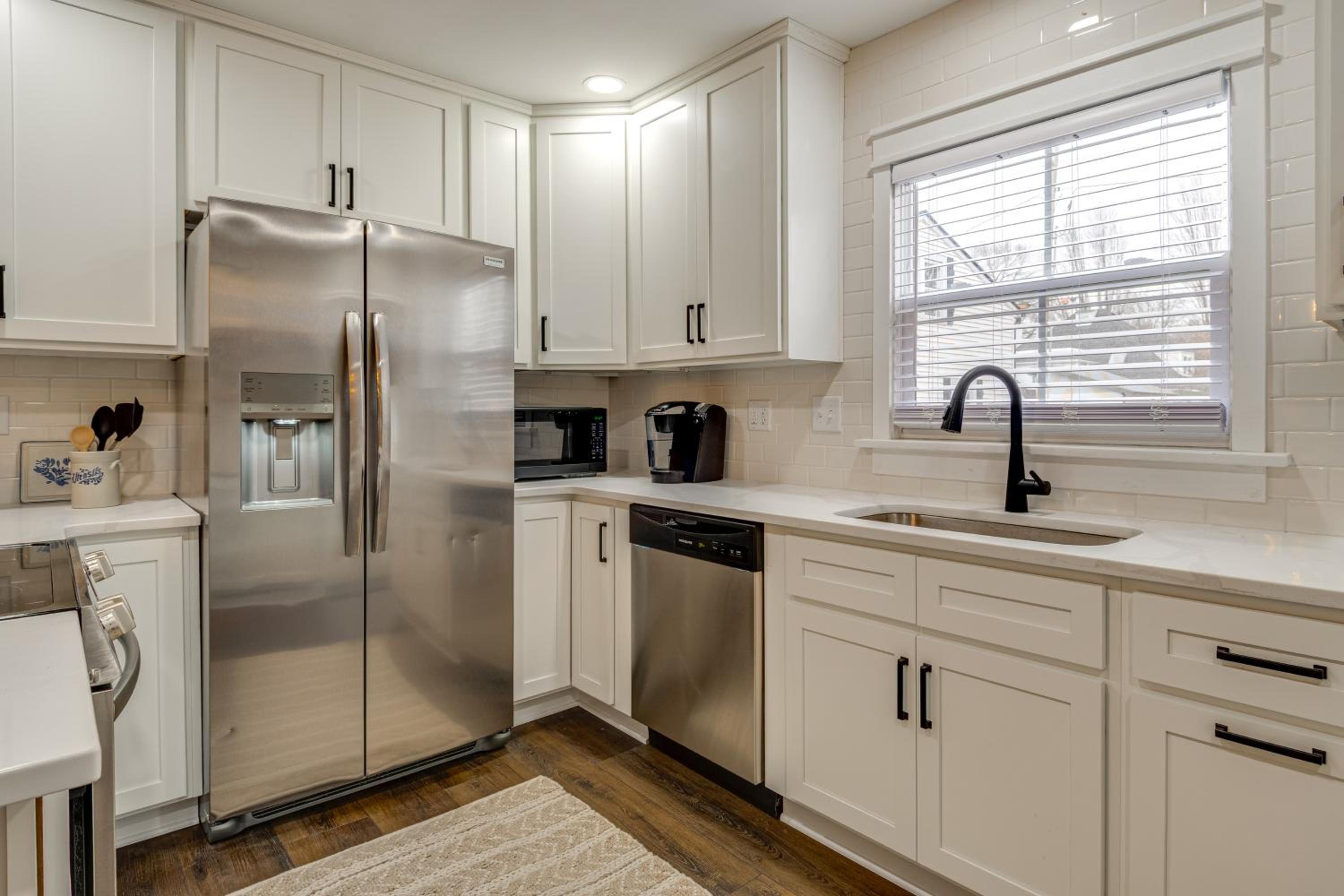 Walk to Downtown Frankfort Patio, Firepit and More!