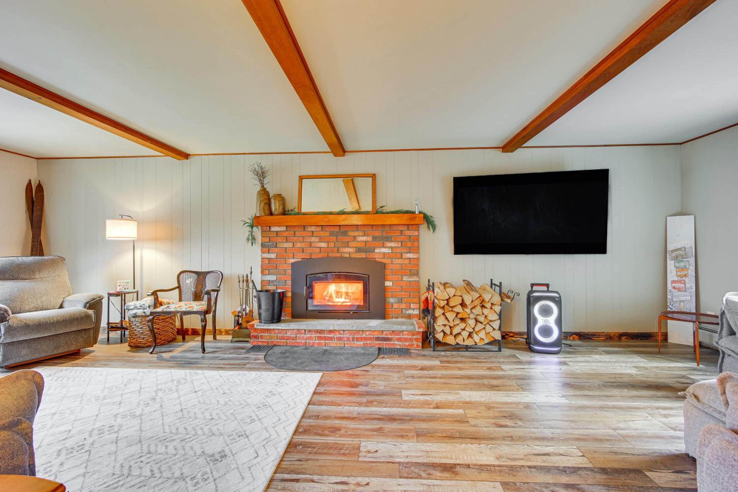 Bromley Mtn Outdoor Hub! Family Gem with Game Room