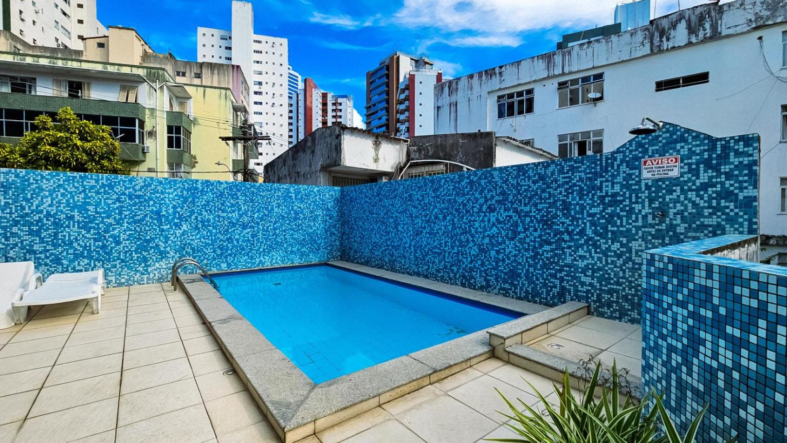 Apto Alto Padrao com Garagem e Piscina na Graca