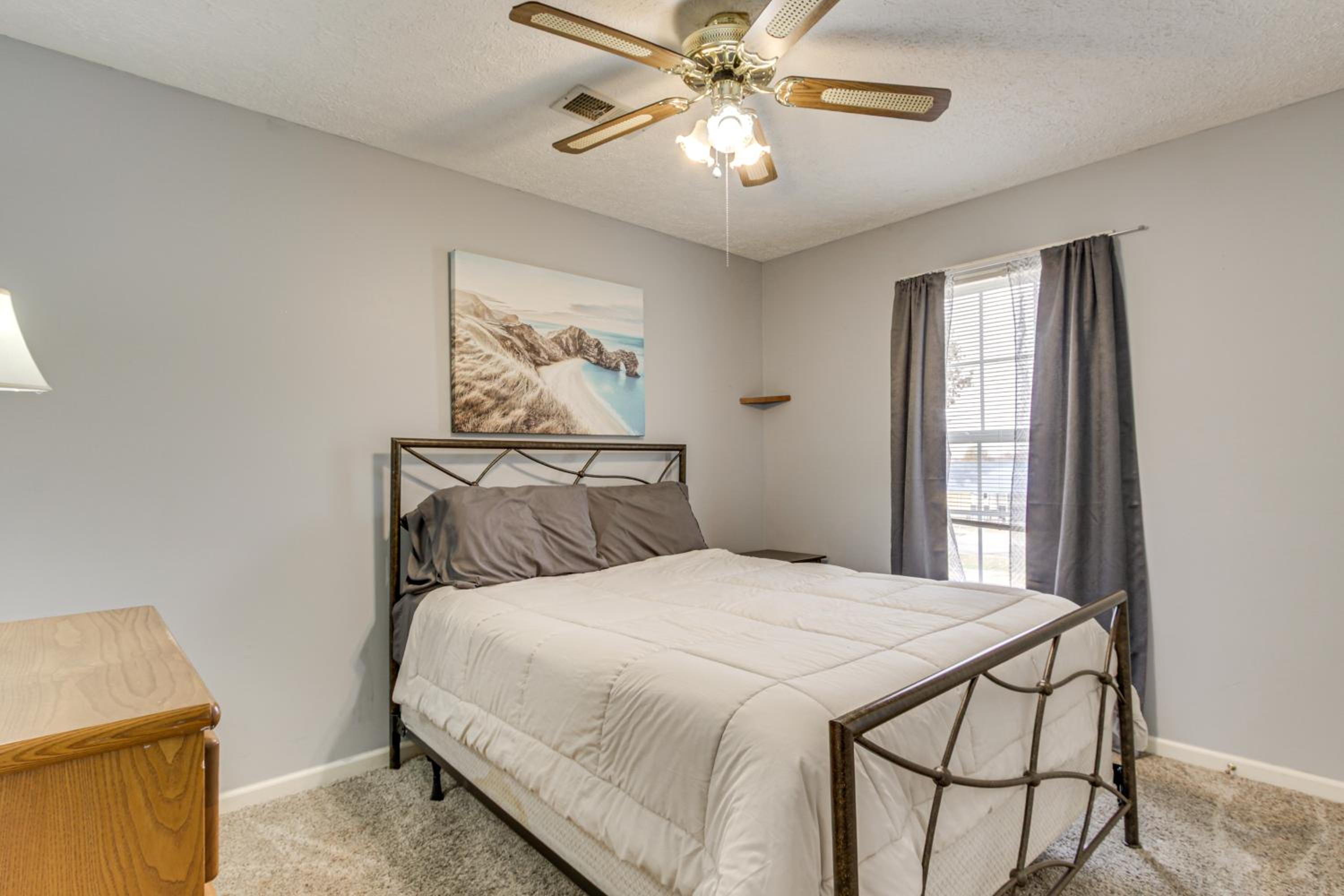Near Tennessee River! Pet-Friendly Family Cottage!