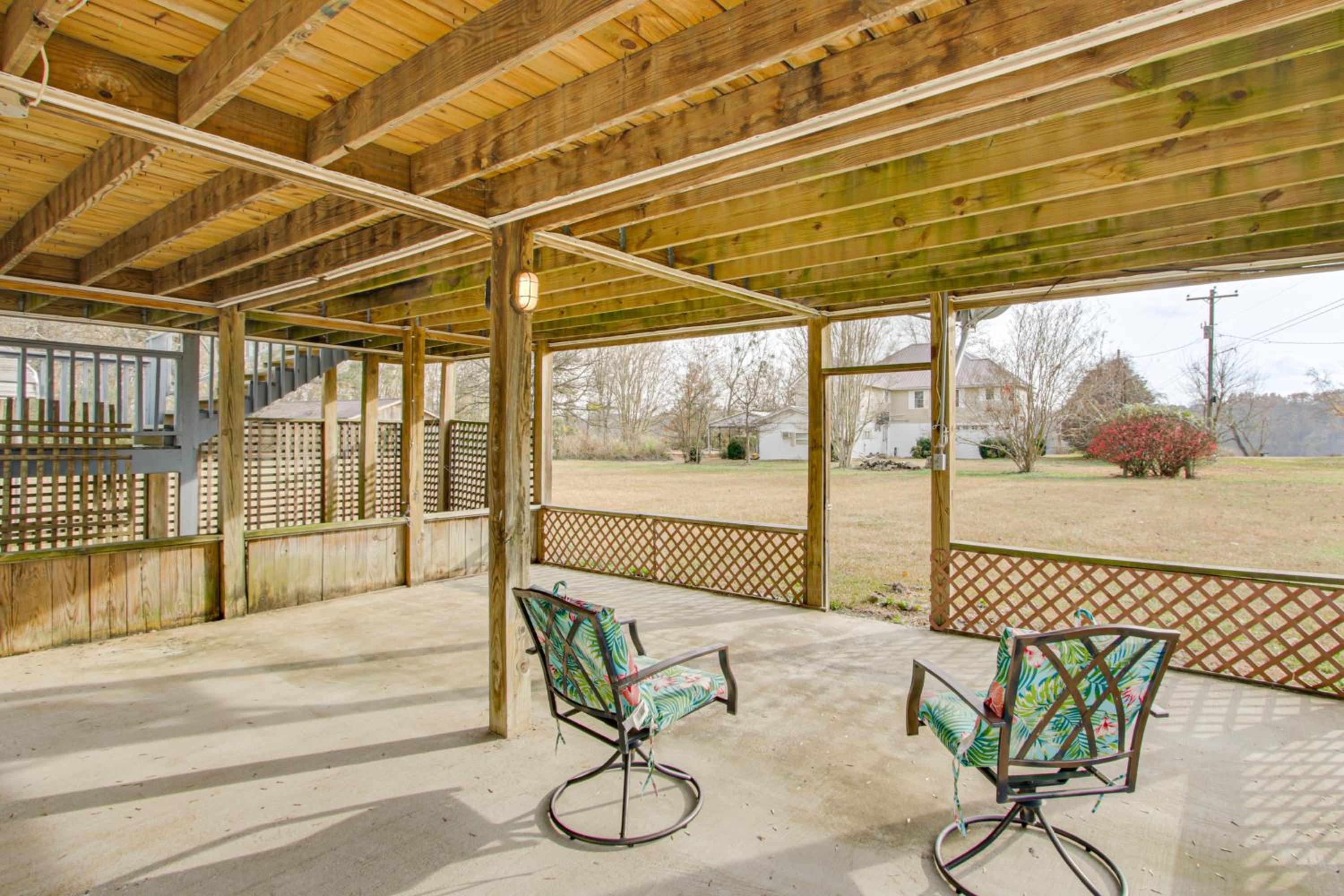 Near Tennessee River! Pet-Friendly Family Cottage!