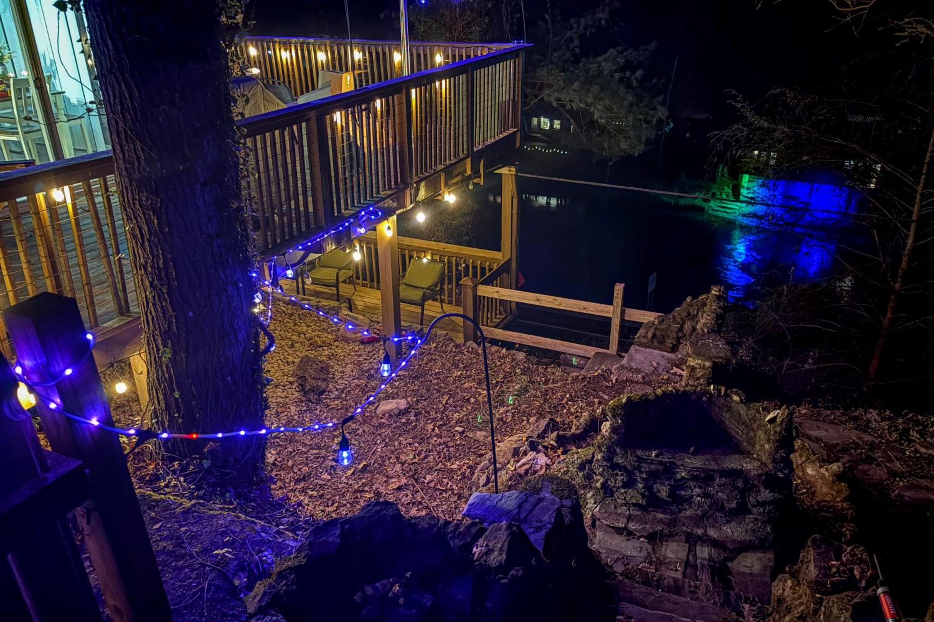 Hot Tub, Trails, Views! Little River Retreat