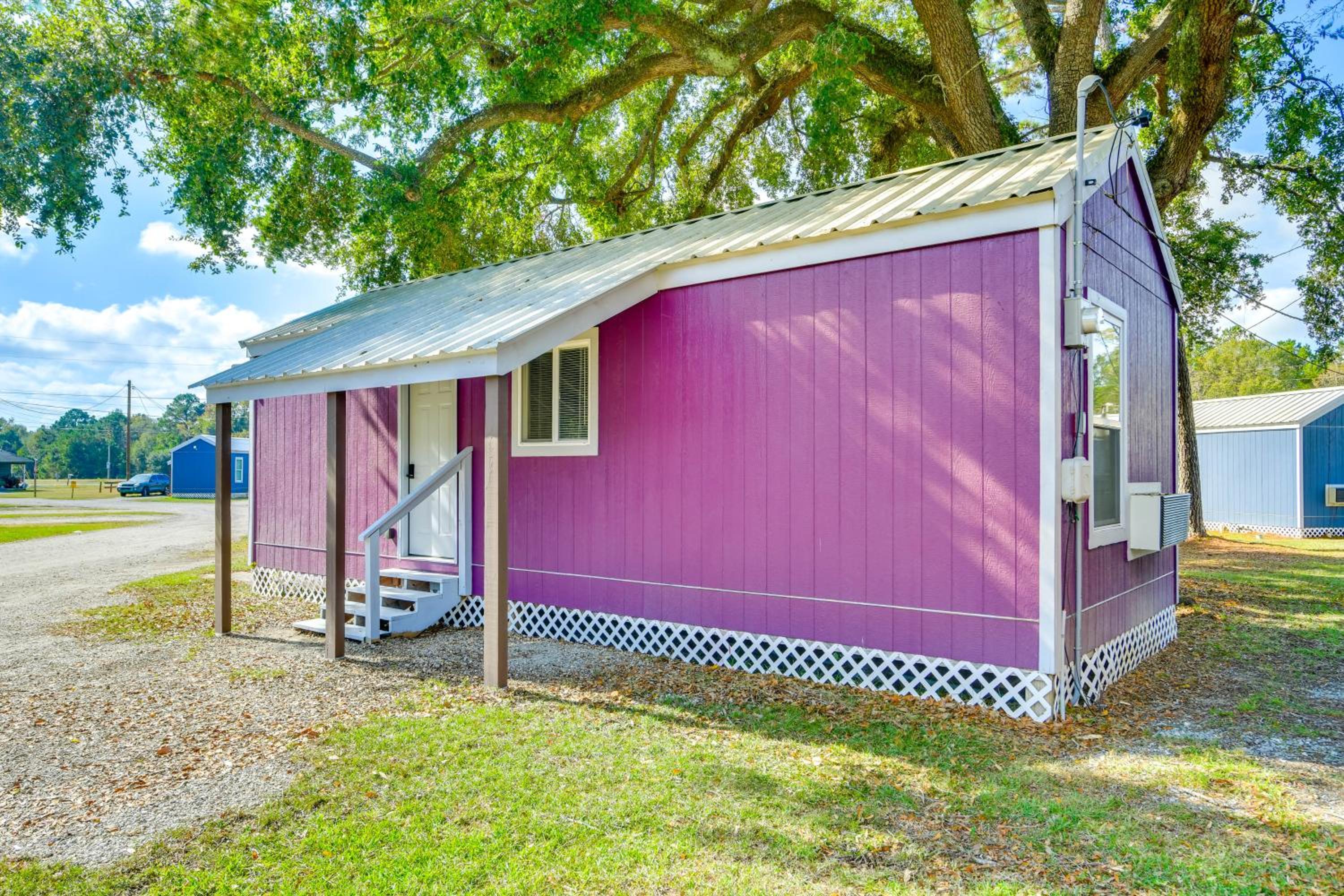 Pet-Friendly Picayune Tiny Home 4 Mi to Dtwn!