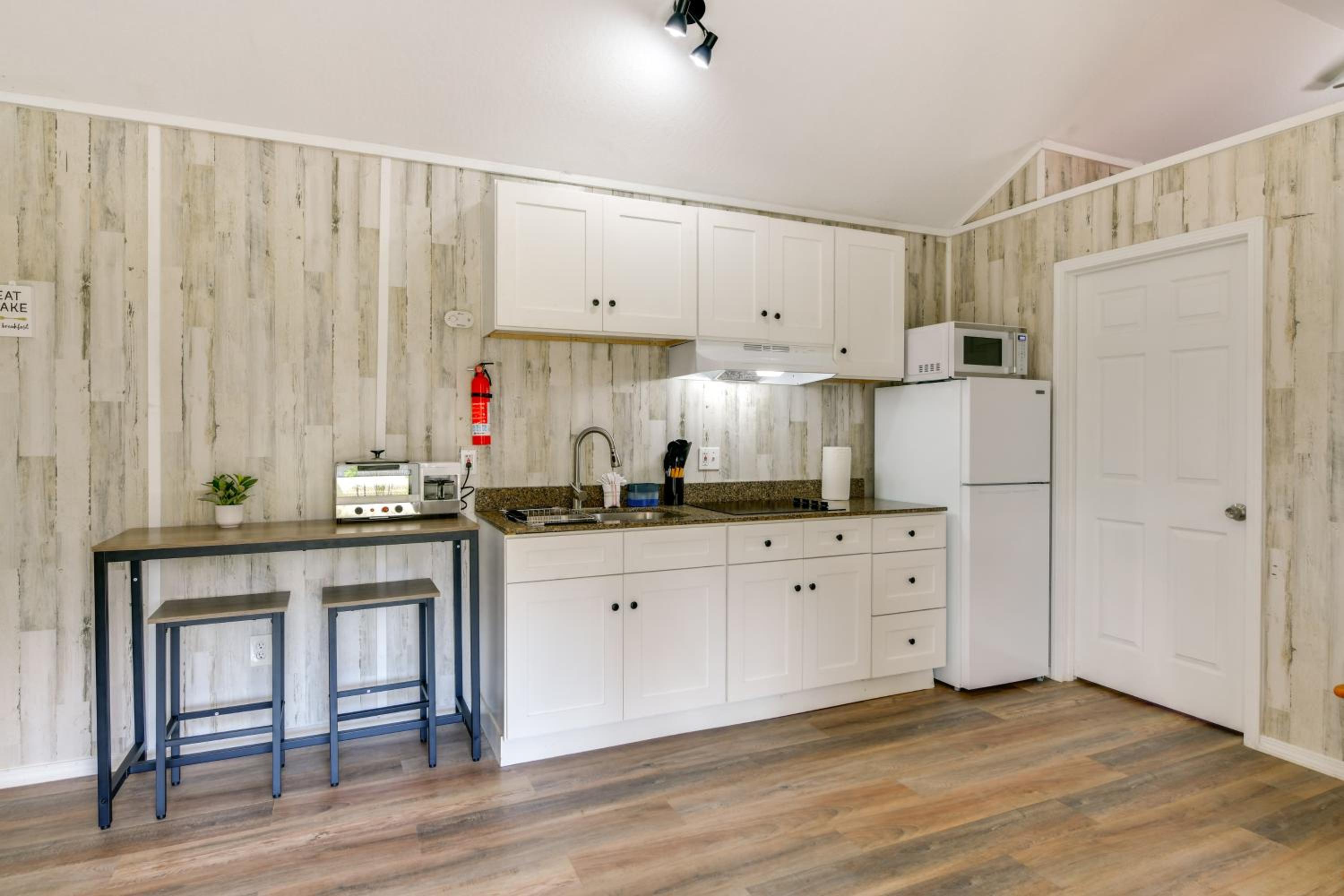 Pet-Friendly Picayune Tiny Home 4 Mi to Dtwn!