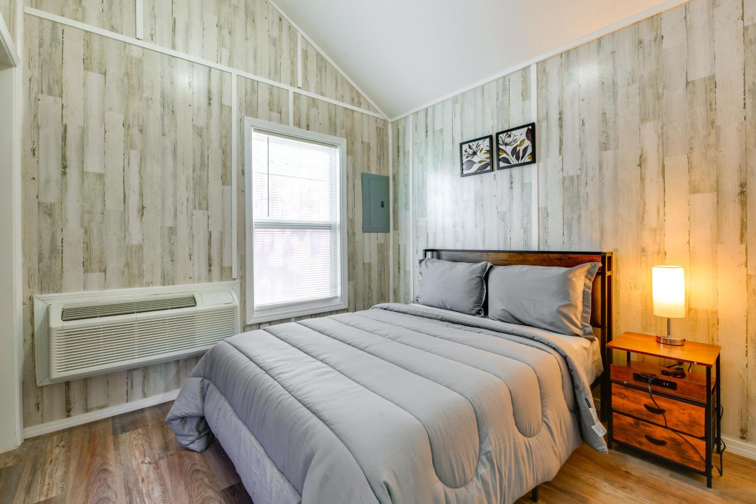 Pet-Friendly Picayune Tiny Home 4 Mi to Dtwn!
