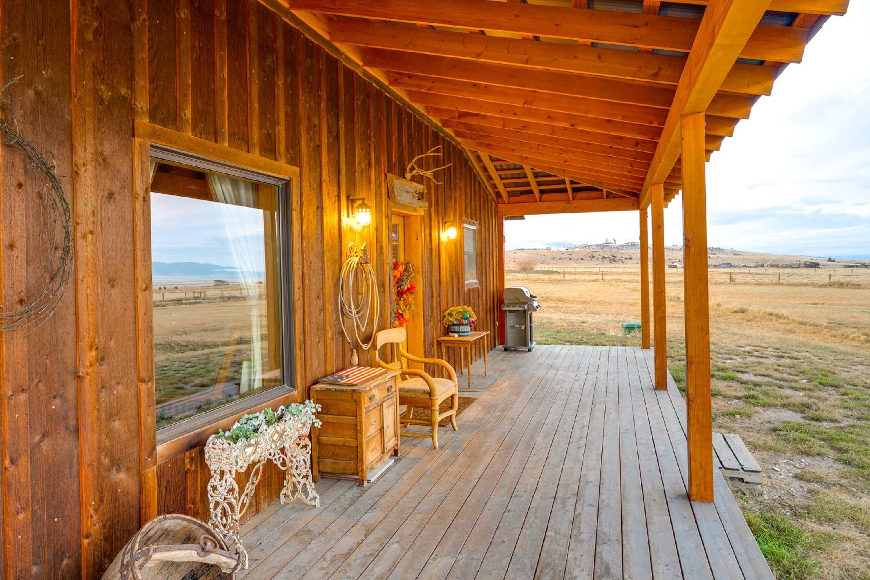 Fish, Hike and Explore! Ennis Cabin - 13 Mi to Town