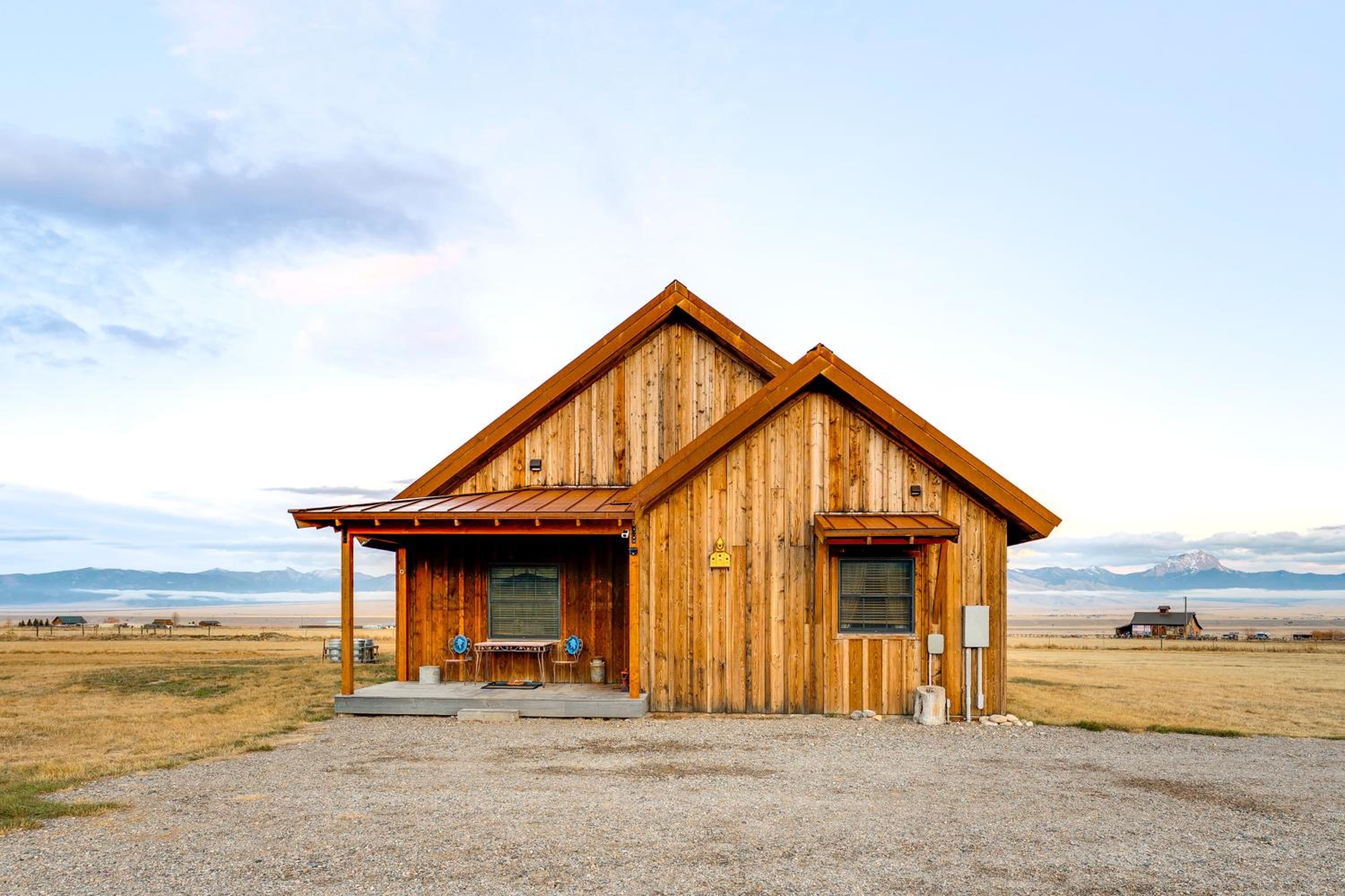 Fish, Hike and Explore! Ennis Cabin - 13 Mi to Town