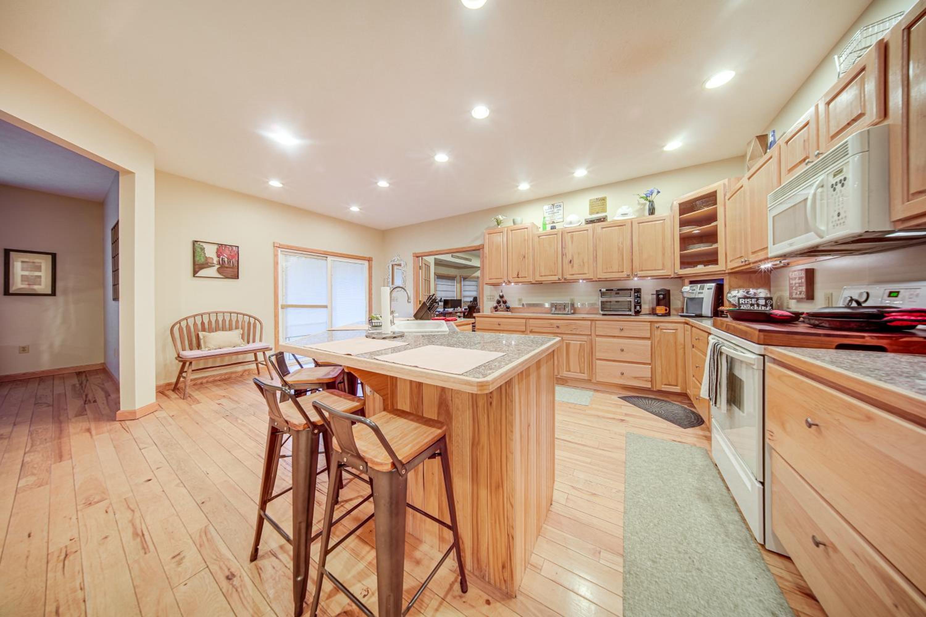Family and Pet Friendly! 7-Acre Escape in Jefferson