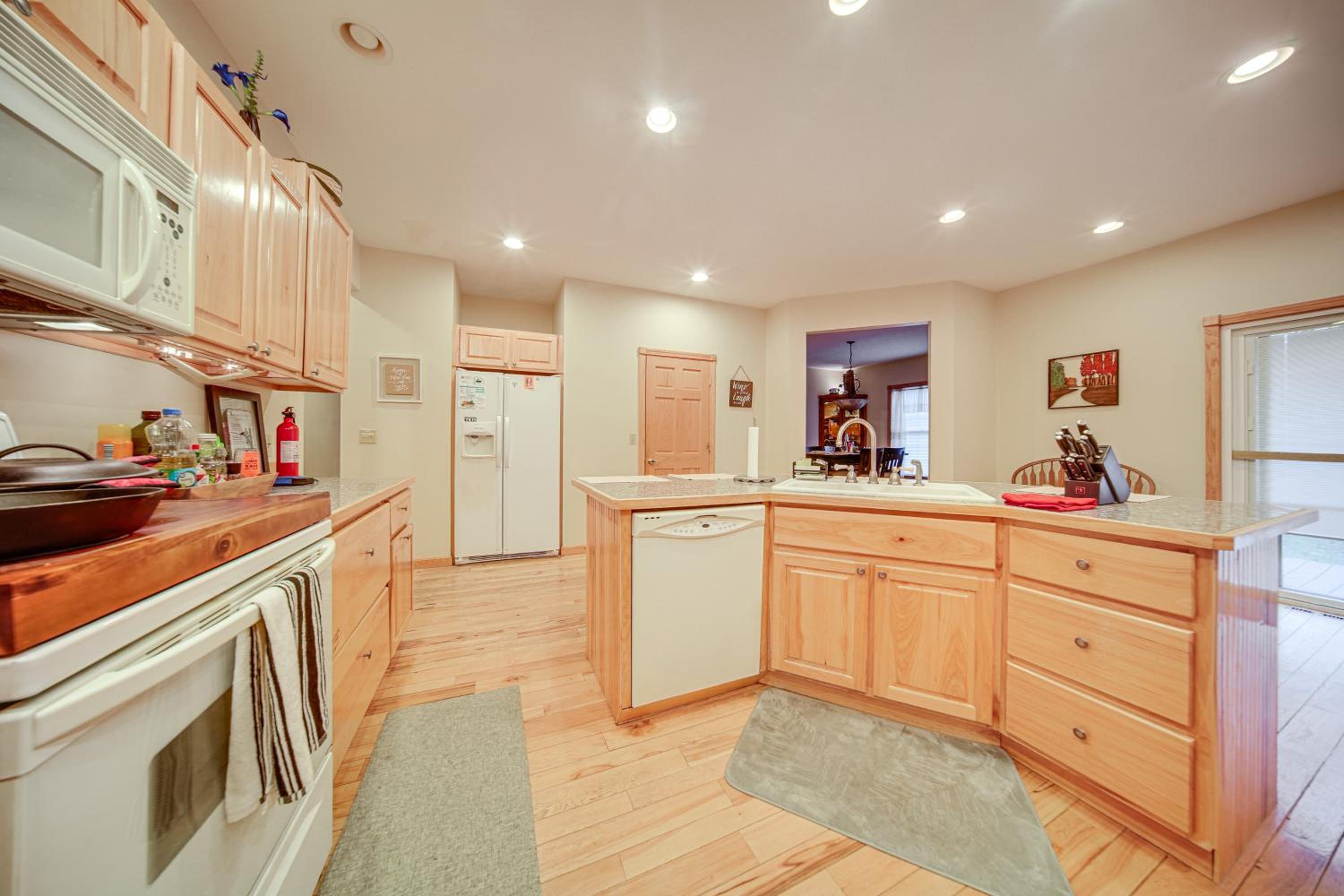 Family and Pet Friendly! 7-Acre Escape in Jefferson