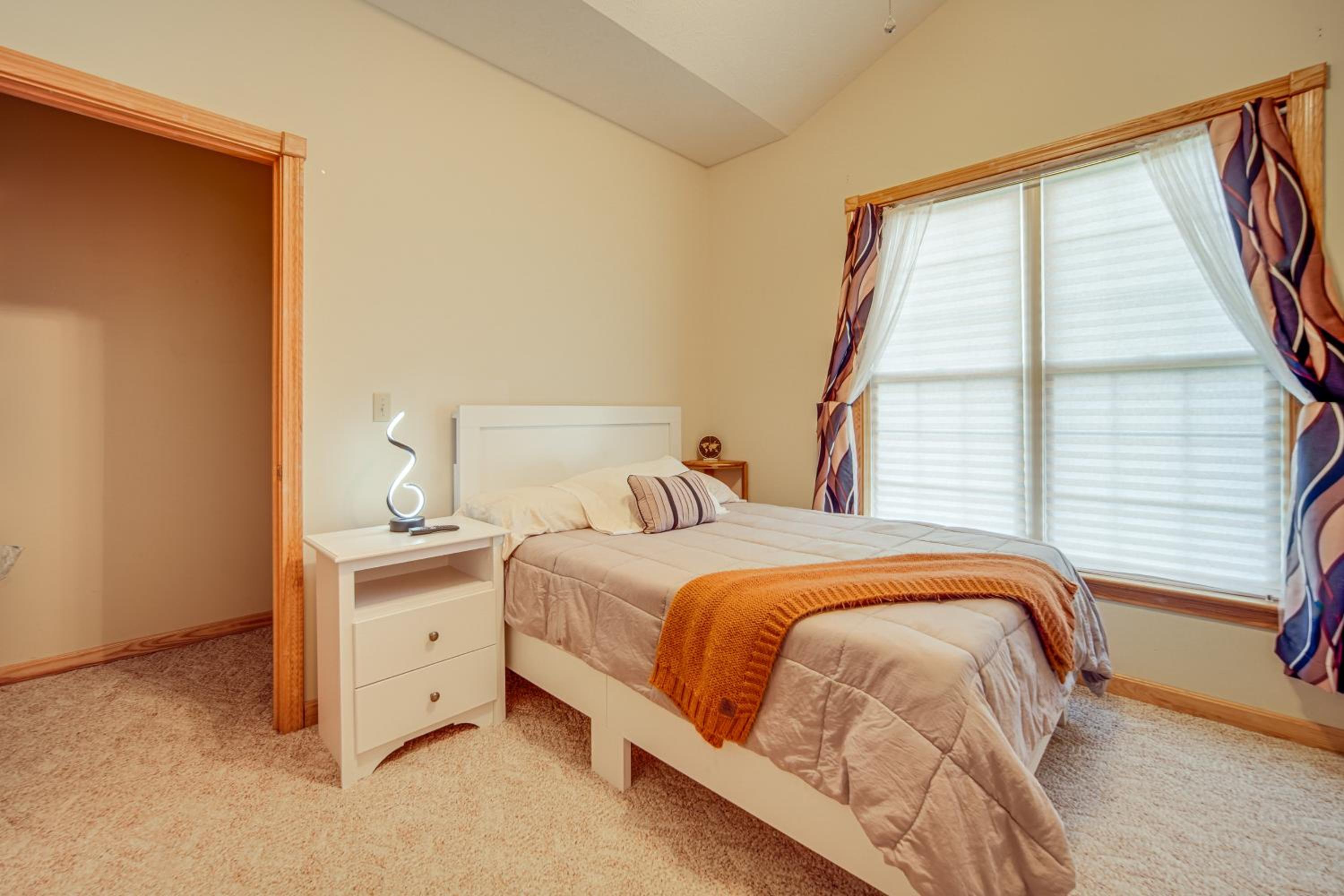 Family and Pet Friendly! 7-Acre Escape in Jefferson