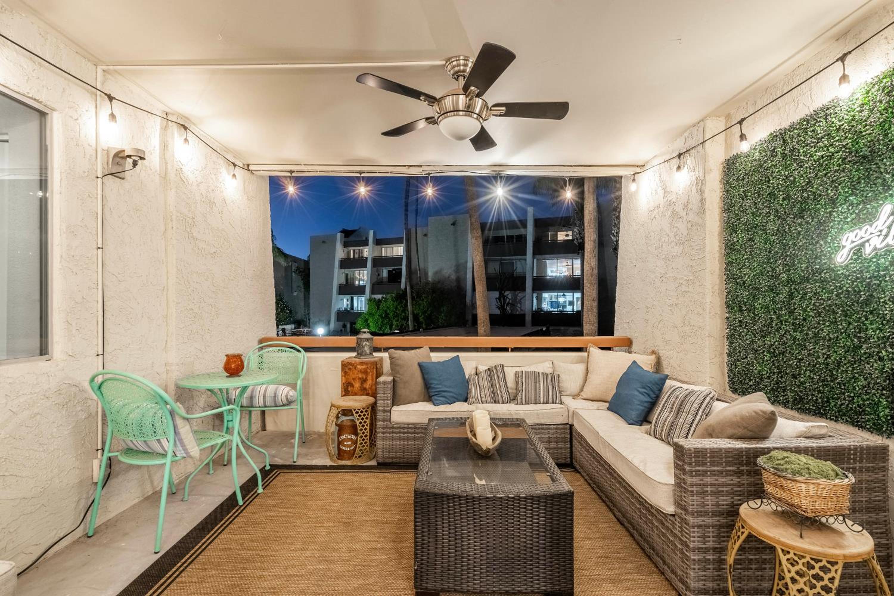 Less Than 1 Mi to Fashion Square Condo with Community Perks