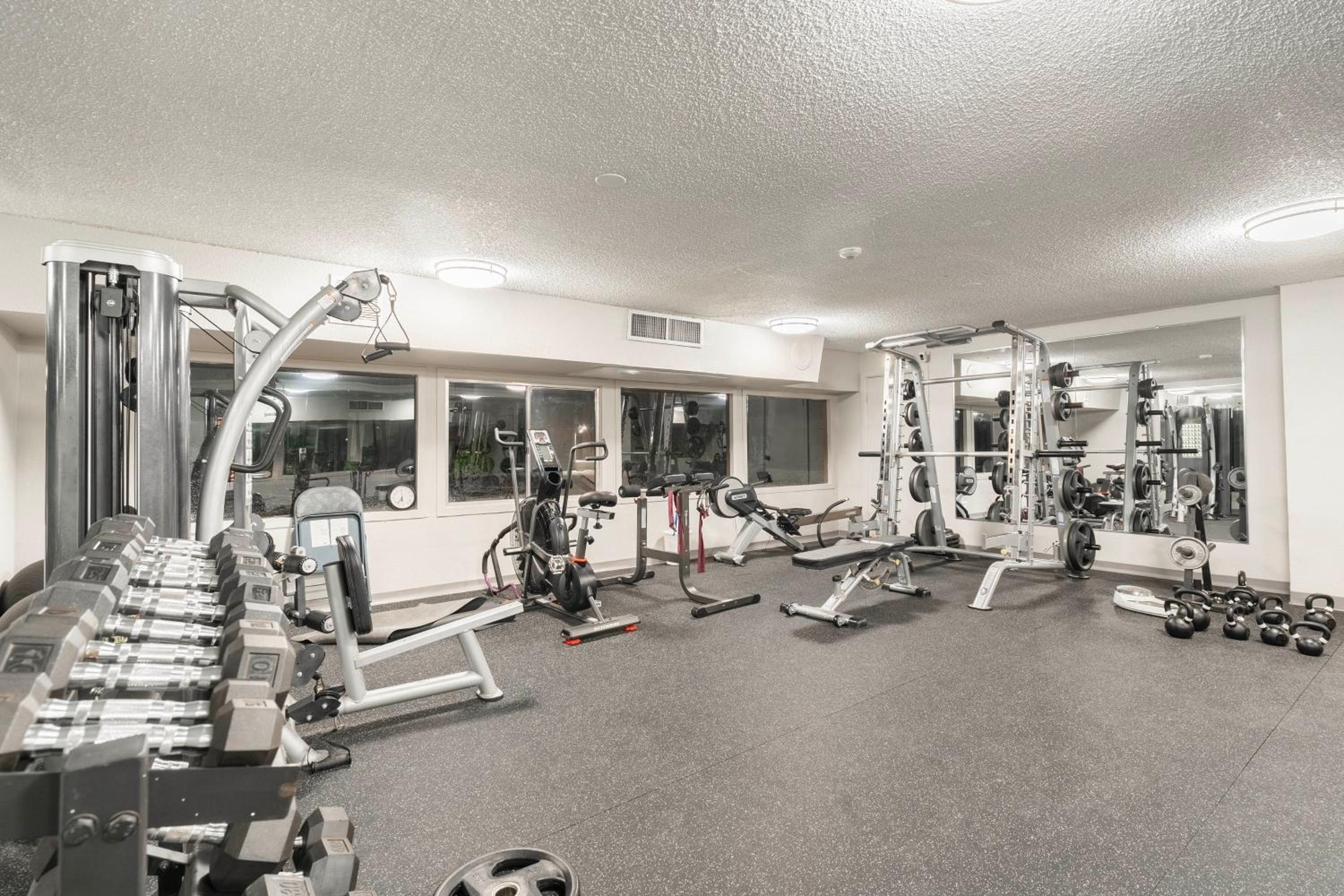 Less Than 1 Mi to Fashion Square Condo with Community Perks