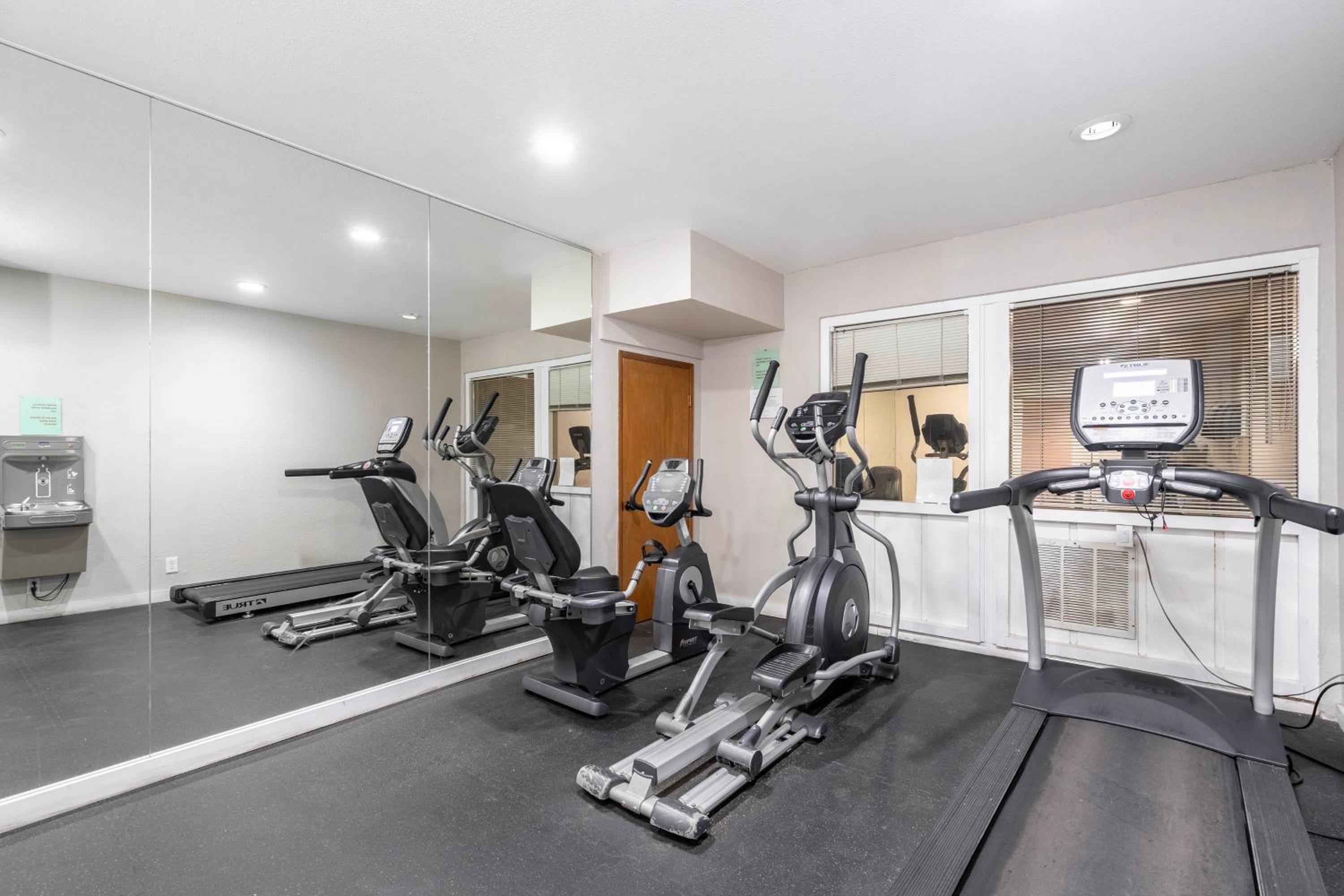 Less Than 1 Mi to Fashion Square Condo with Community Perks