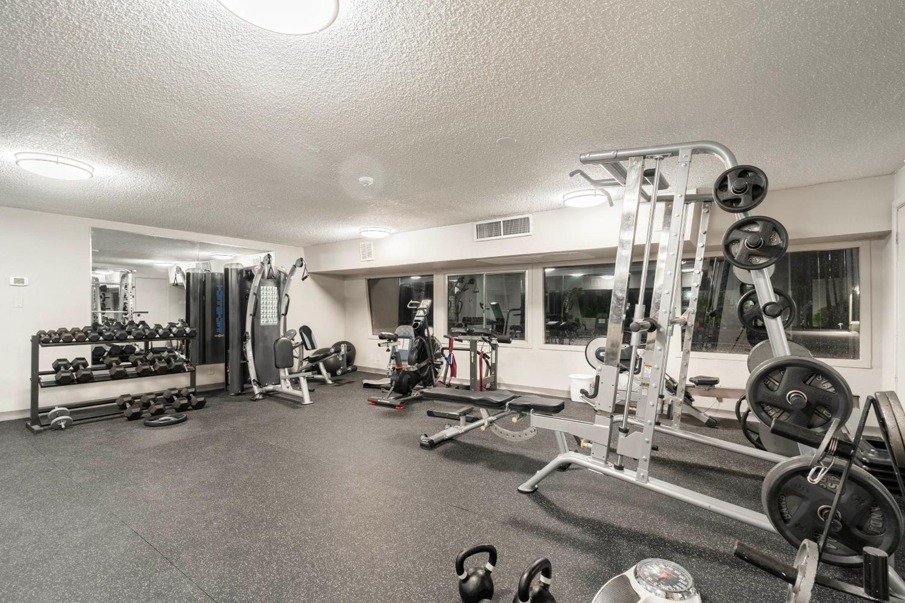 Less Than 1 Mi to Fashion Square Condo with Community Perks