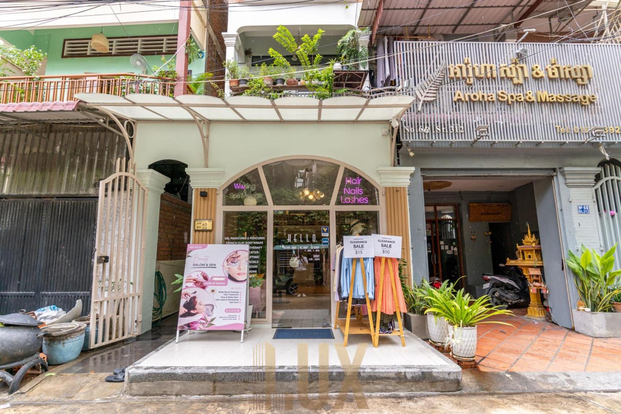 Cozy 1990s Khmer Style Flat in Heart of Tonle Bassac