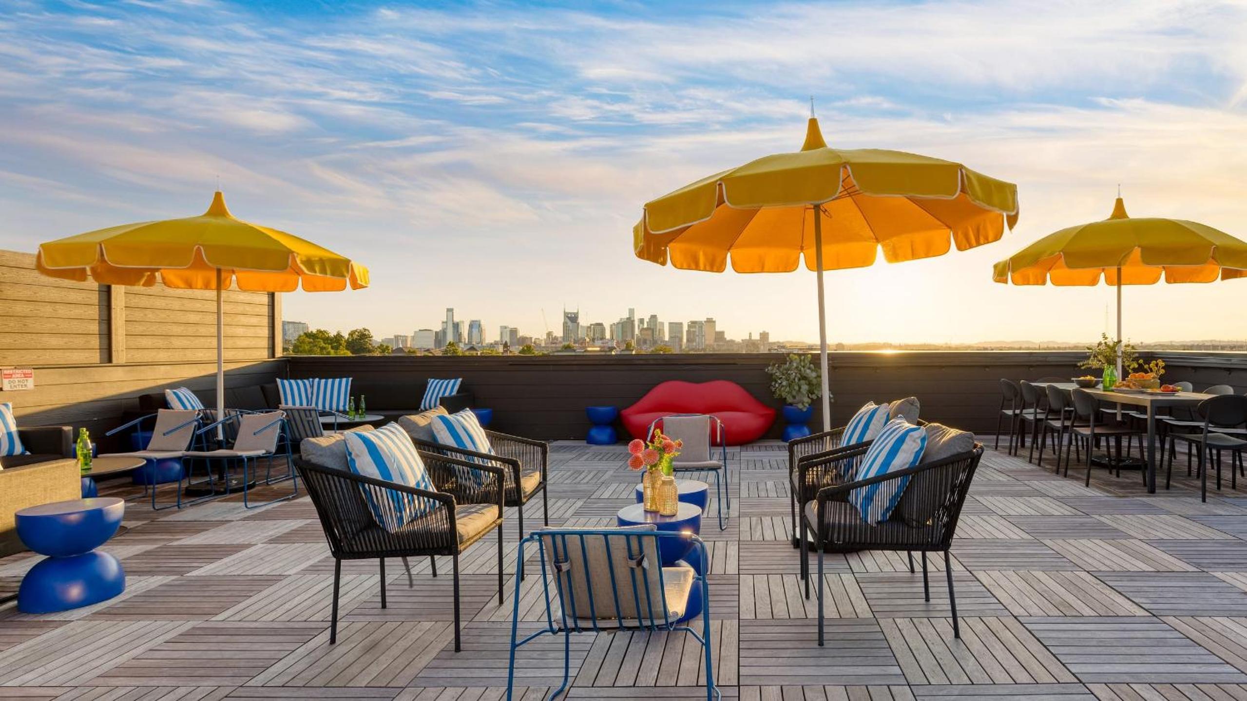The Carter by AvantStay 2nd Floor Sleeps 48