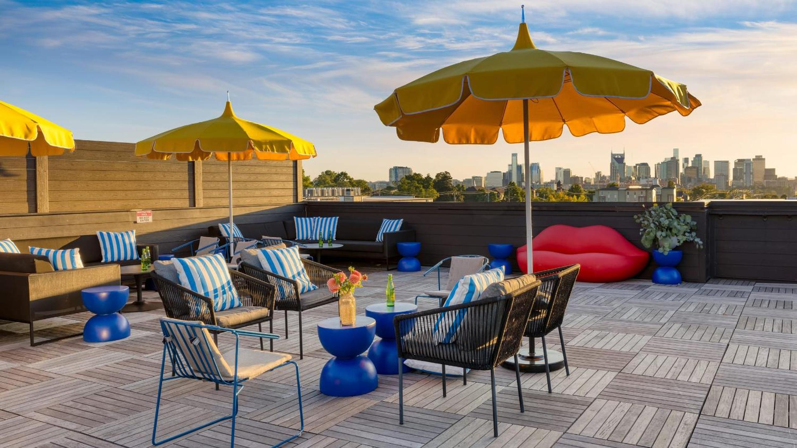 The Carter by AvantStay 2nd Floor Sleeps 48
