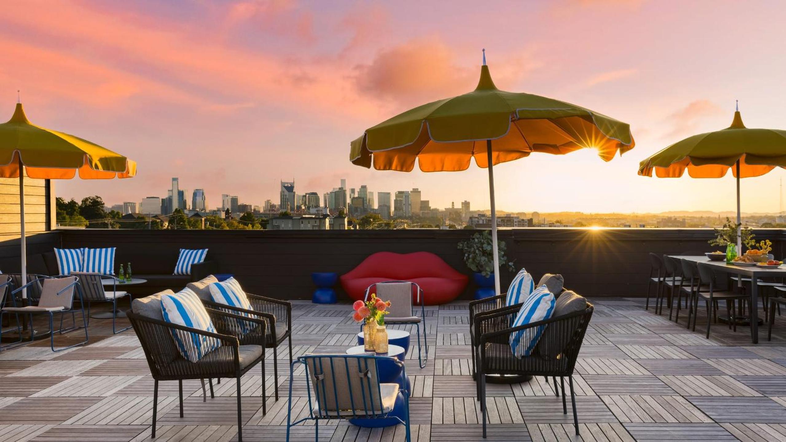 The Carter by AvantStay 2nd Floor Sleeps 48