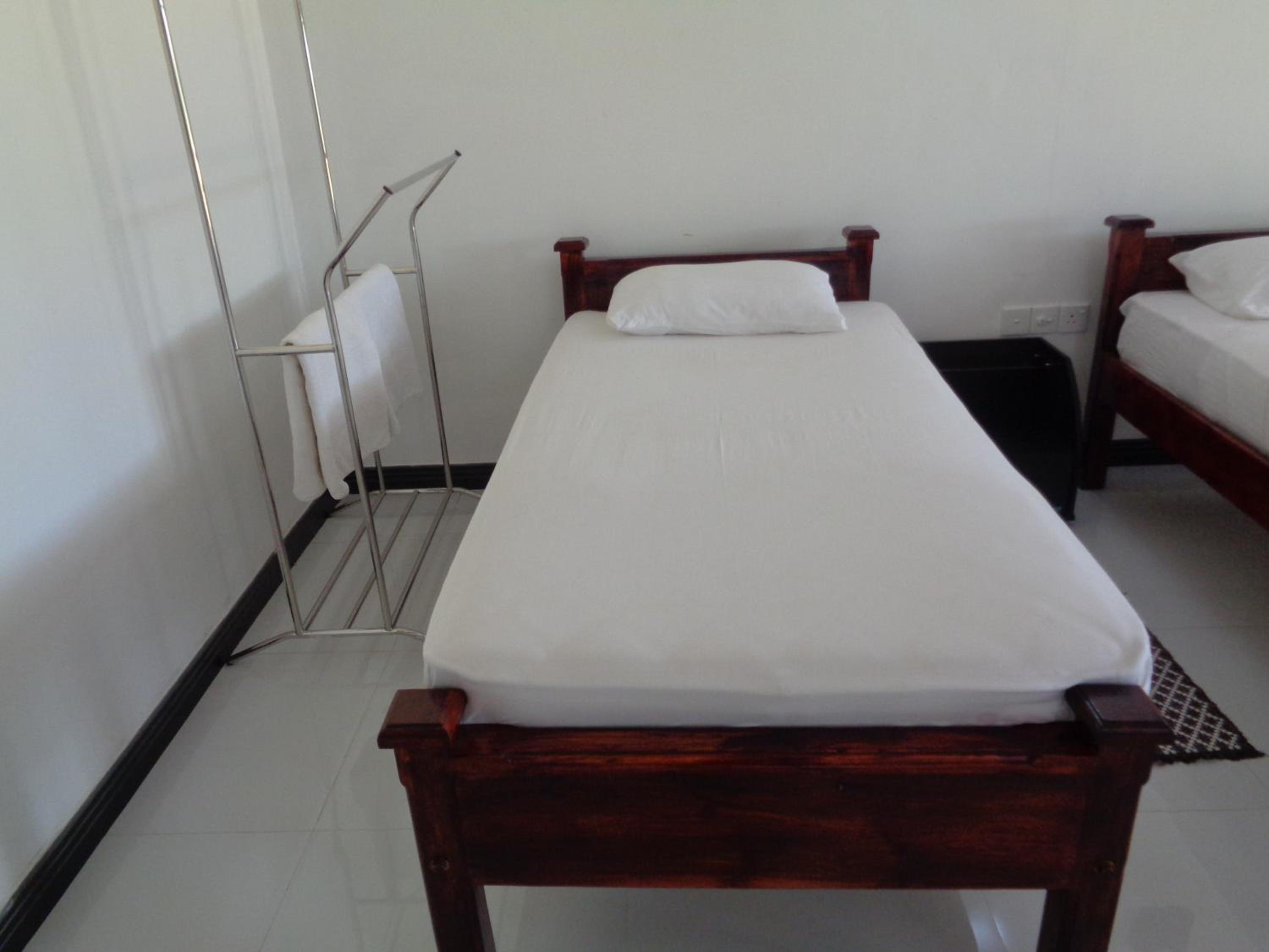Man Guest Polonnaruwa view 2