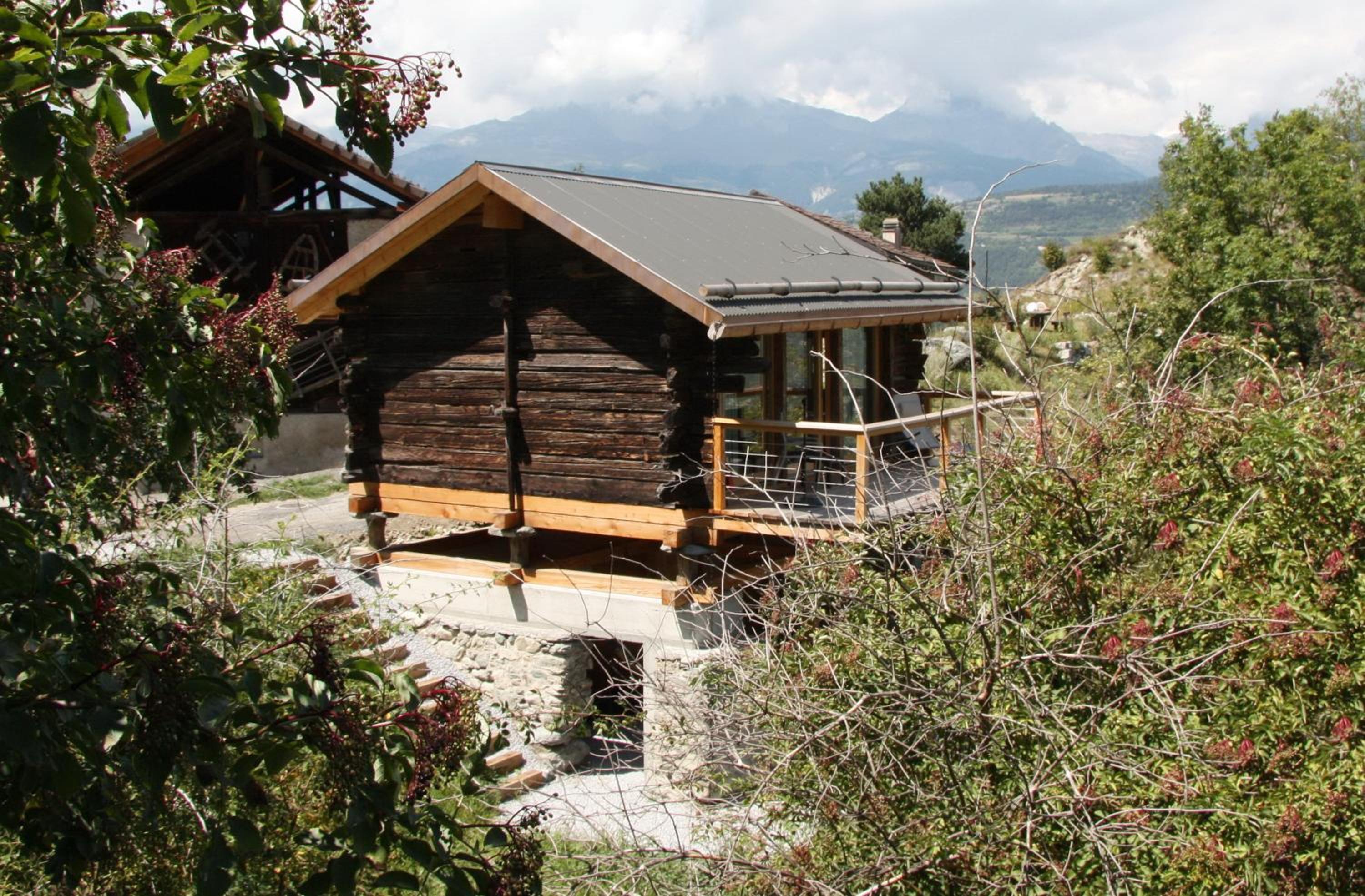 Photo 10