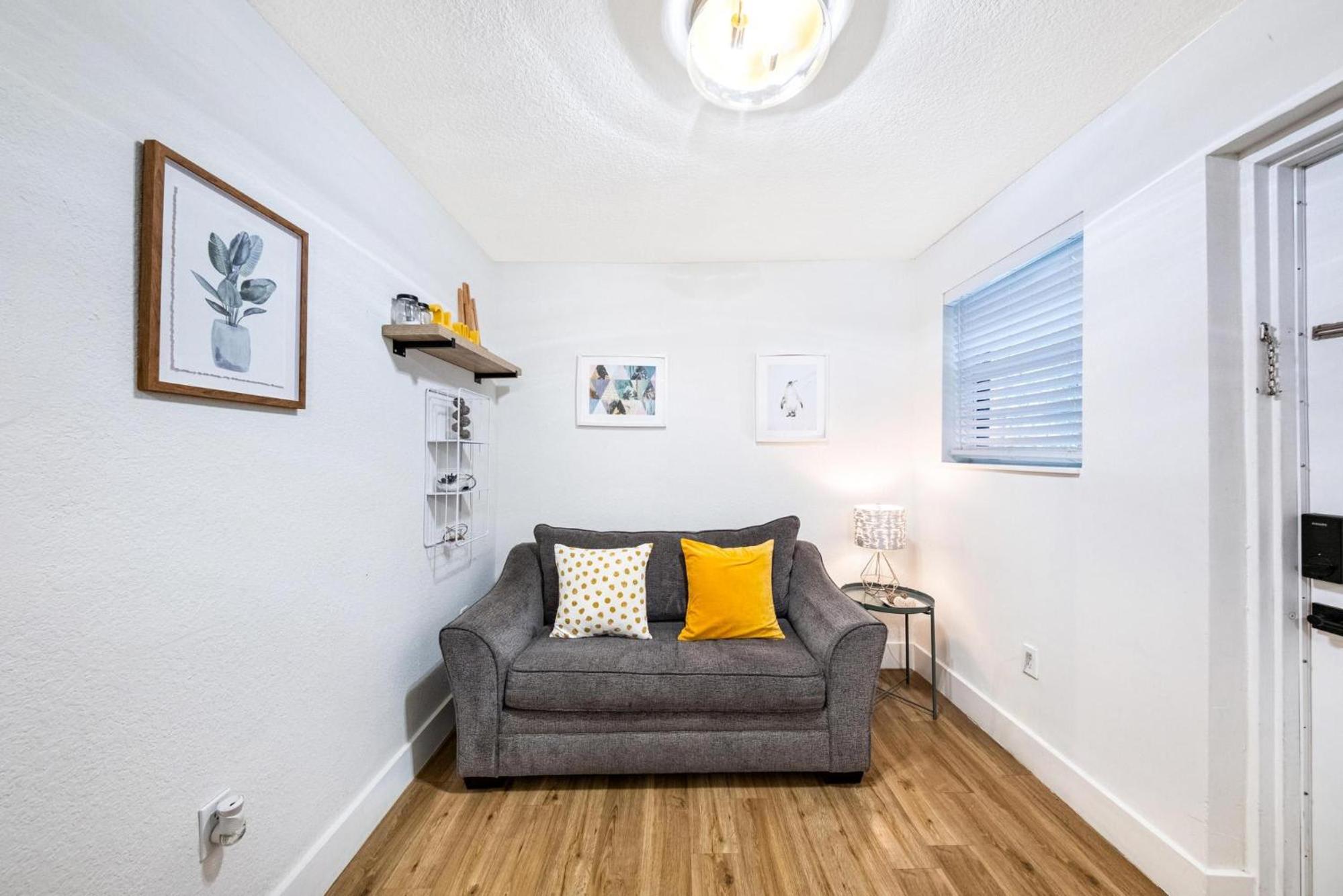 CASA MARE 1BR Steps from the Ocean