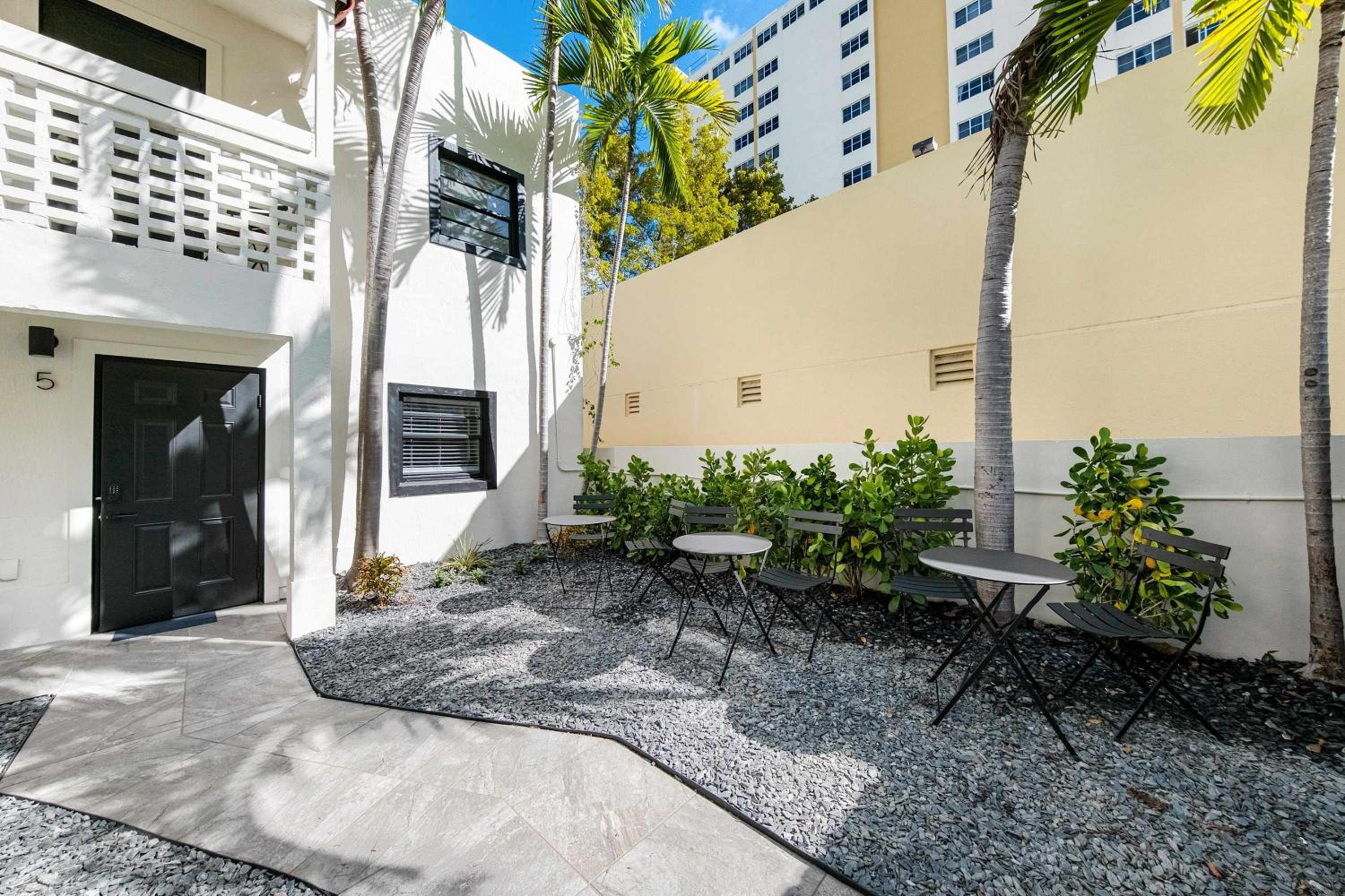 CASA MARE 1BR Steps from the Ocean