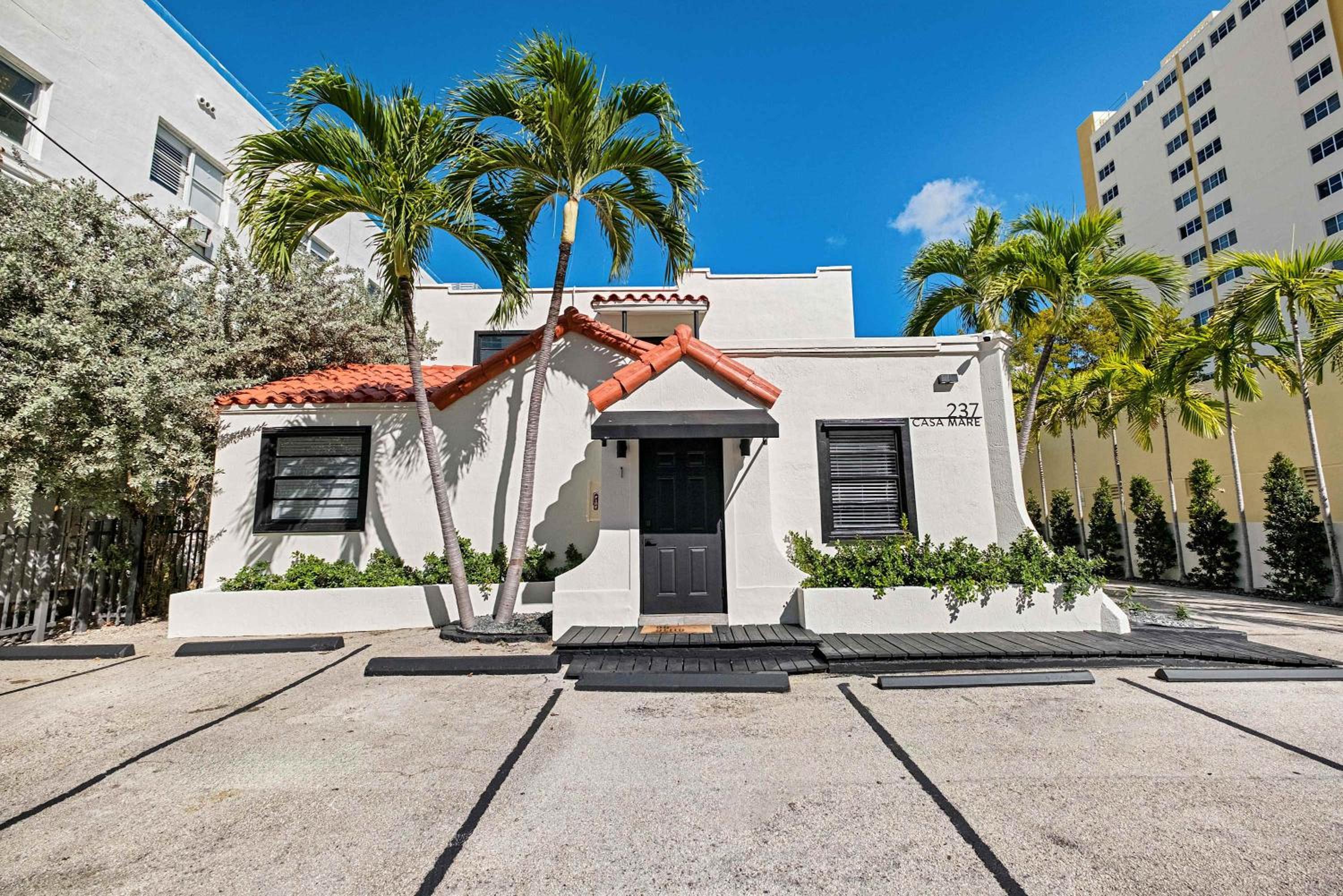 CASA MARE 1BR Steps from the Ocean