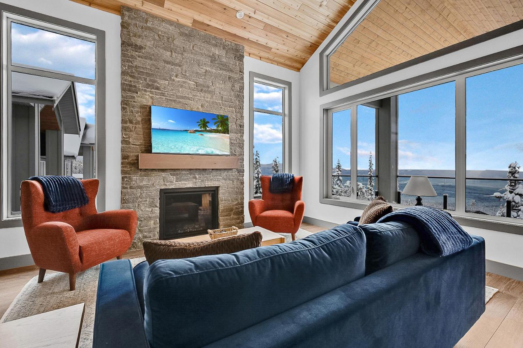 Western Star Chalet Ski in out and Amazing Mtn View