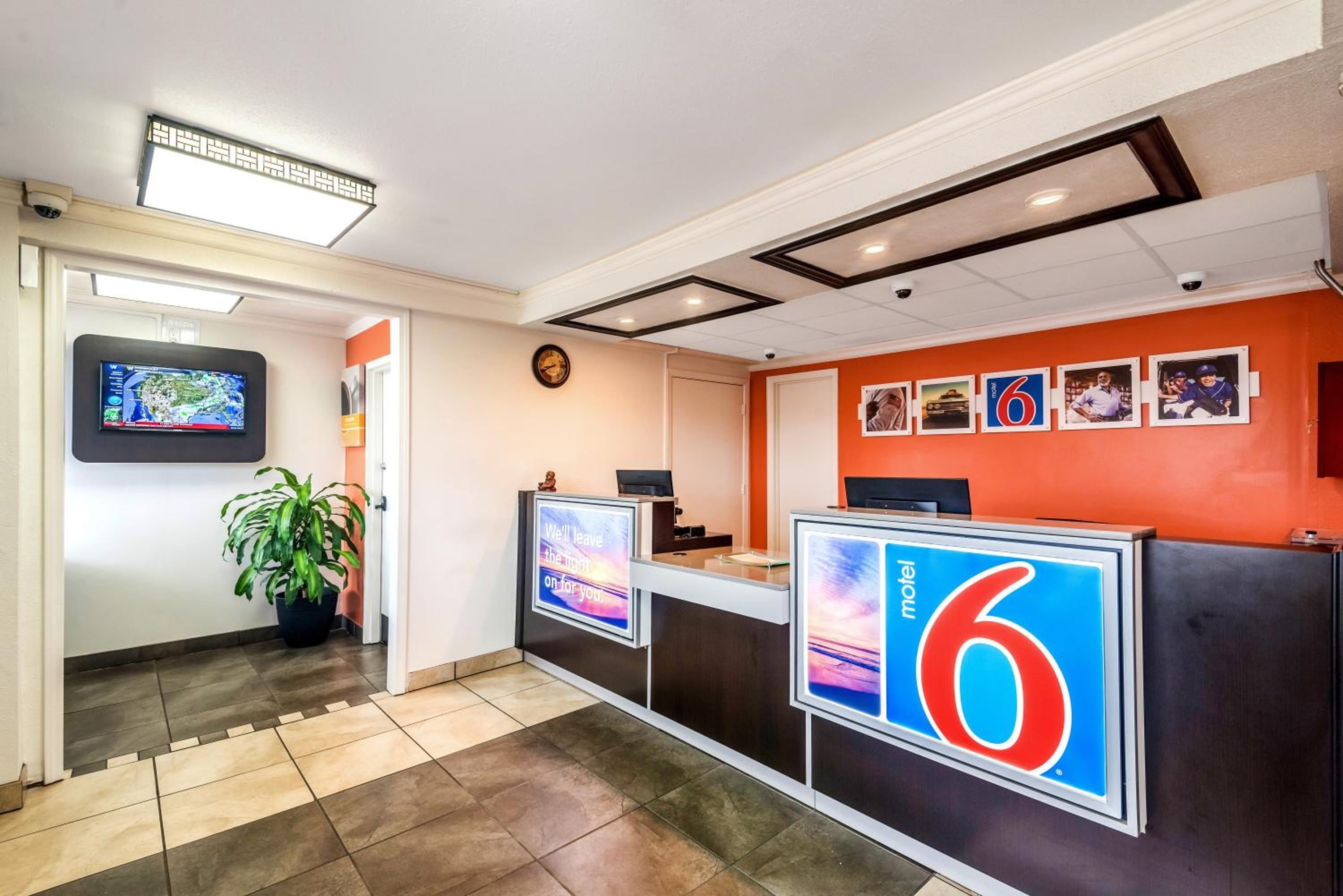 Oxford Vacations - Motel 6-Anniston, AL - Property Image 51