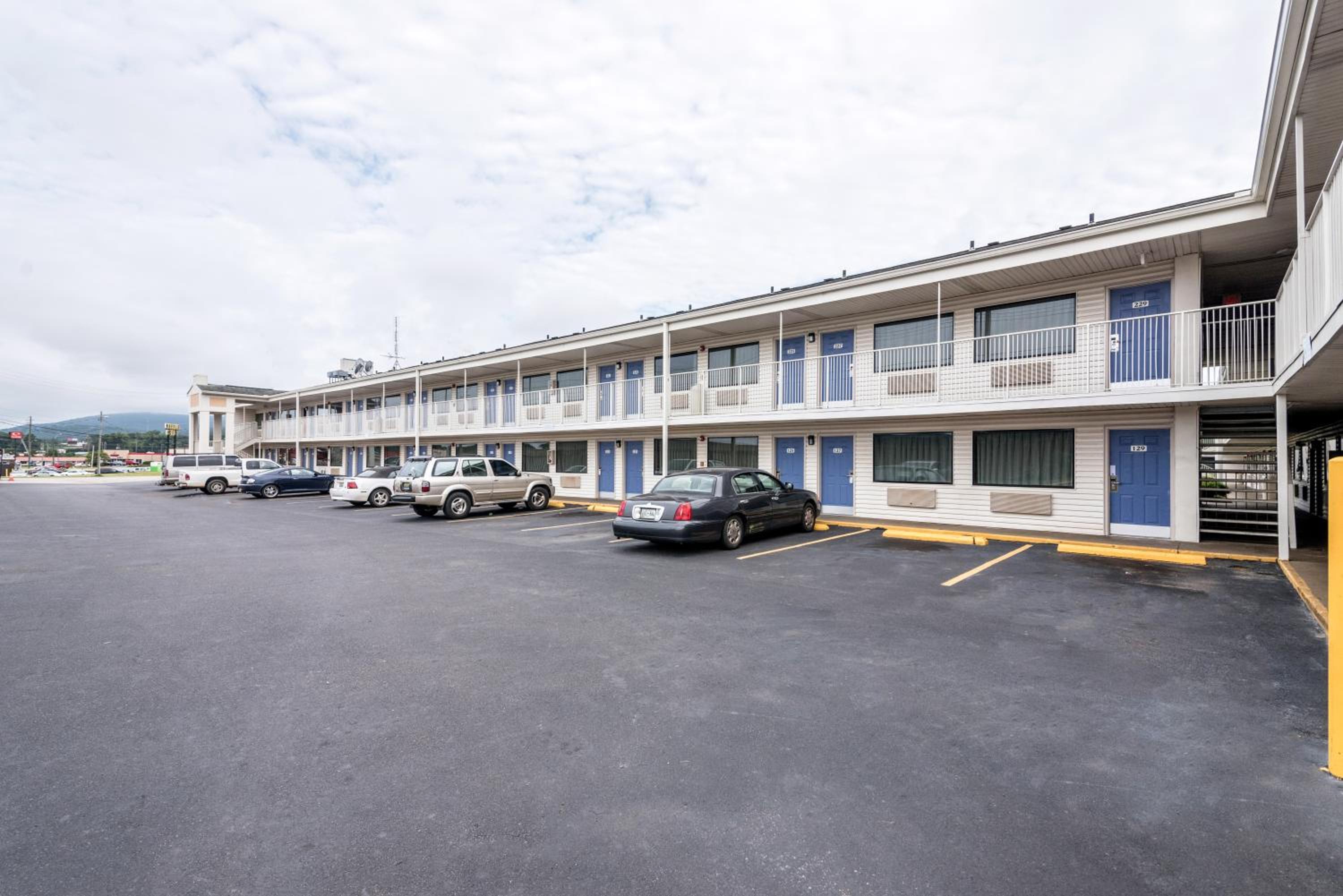 Oxford Vacations - Motel 6-Anniston, AL - Property Image 45