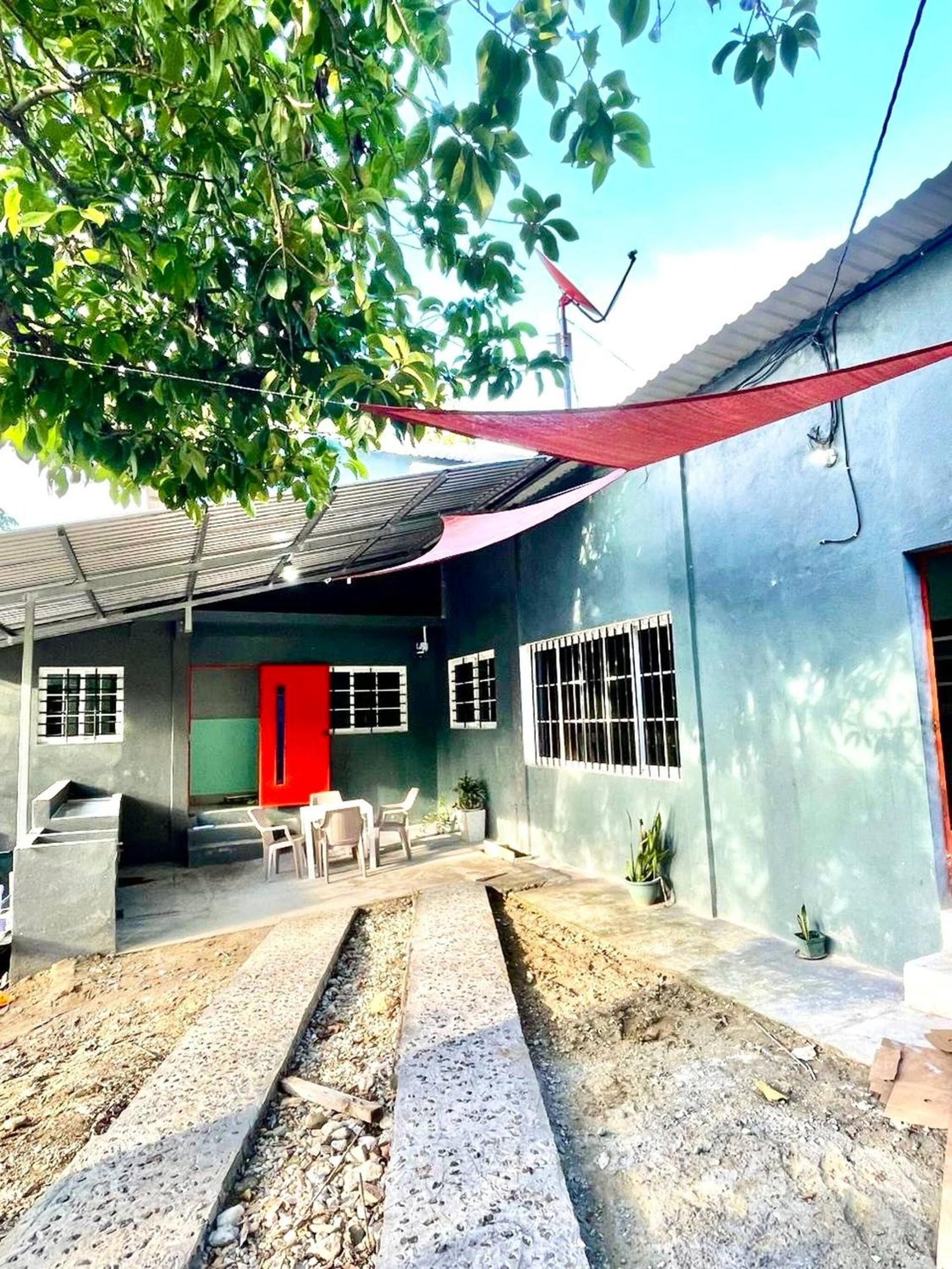 Peaceful Morales Getaway with 3 Spacious Bedrooms