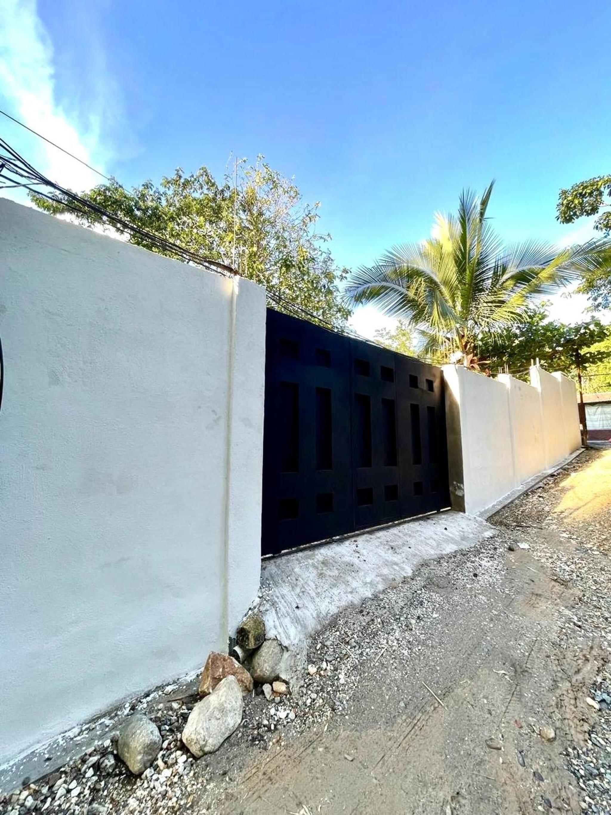 Peaceful Morales Getaway with 3 Spacious Bedrooms
